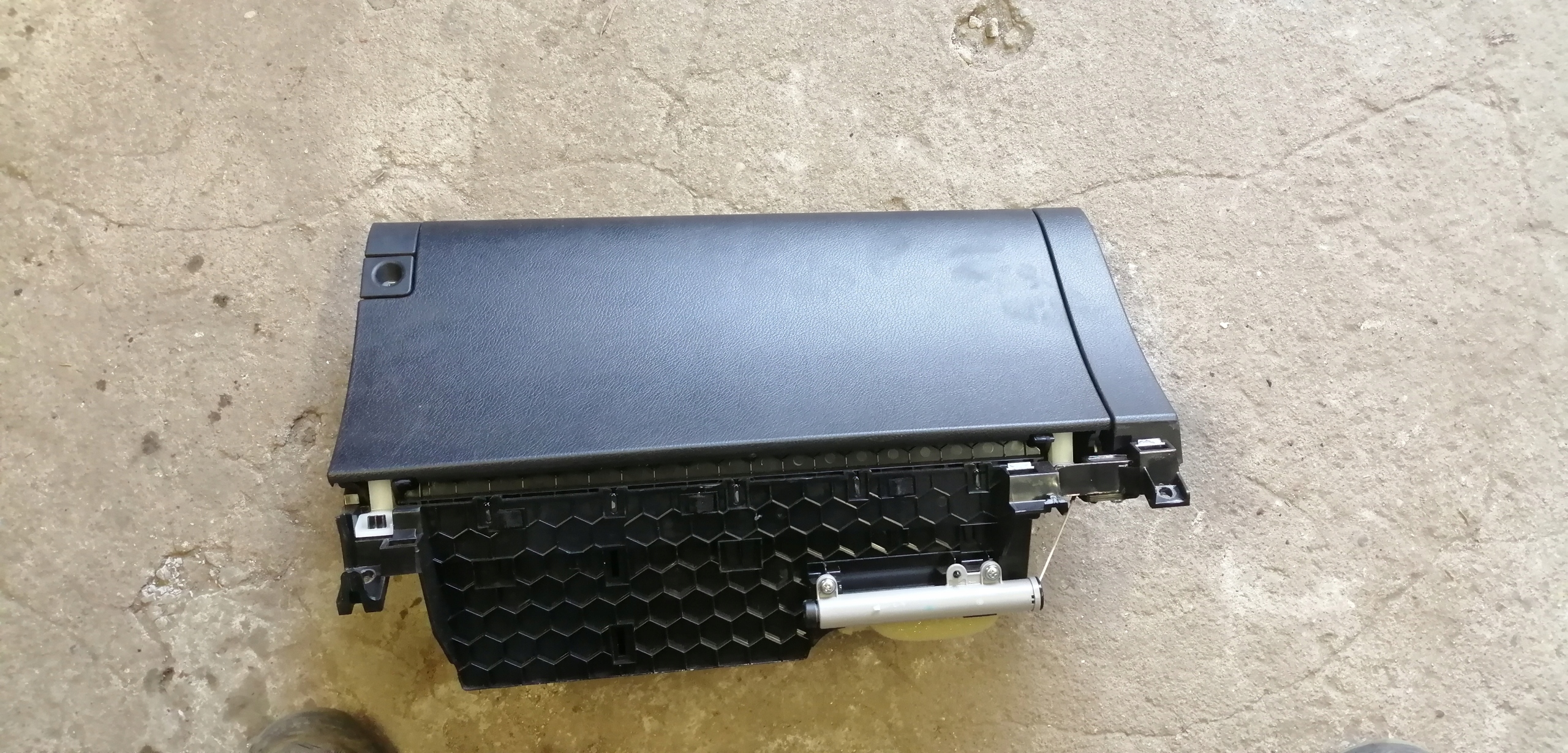 lexus CT бардачок 55550-76013