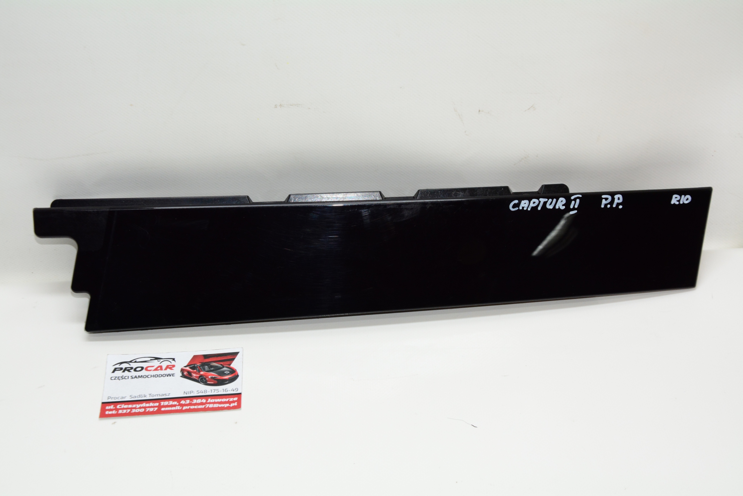 822832338R - НАКЛАДКА НА ДВЕРНУЮ СТОЙКУ ЗАДНЯЯ ПРАВАЯ CAPTUR II