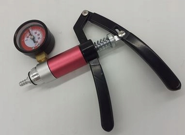 POMPKA PROZNIOWA DO ODPOWIETRZANIA PODCISNIENIE Weight with packaging 2 kg