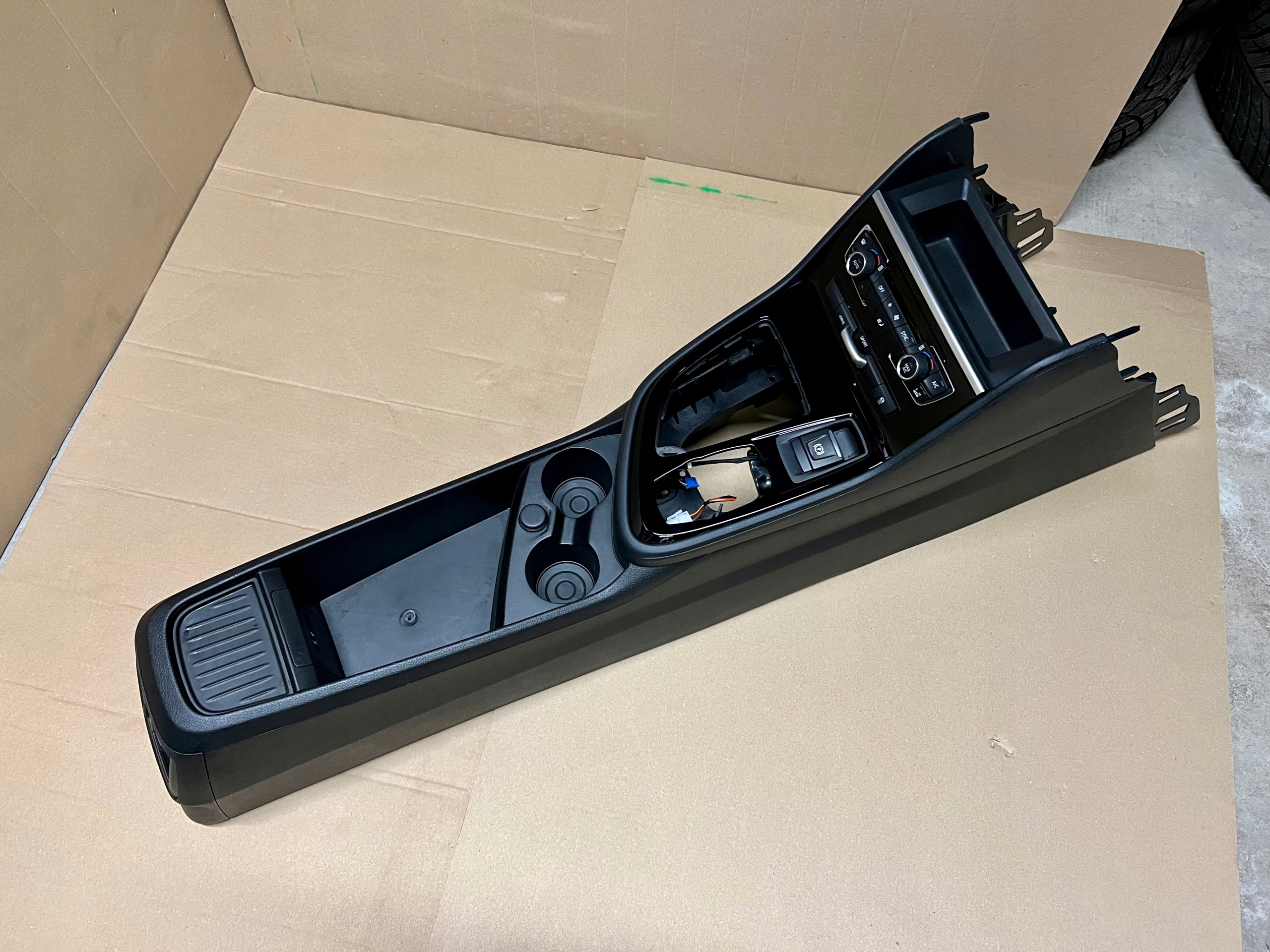 F45 f44 - Bmw F46 F46 туннель рамка панель USB Клима Оригинал