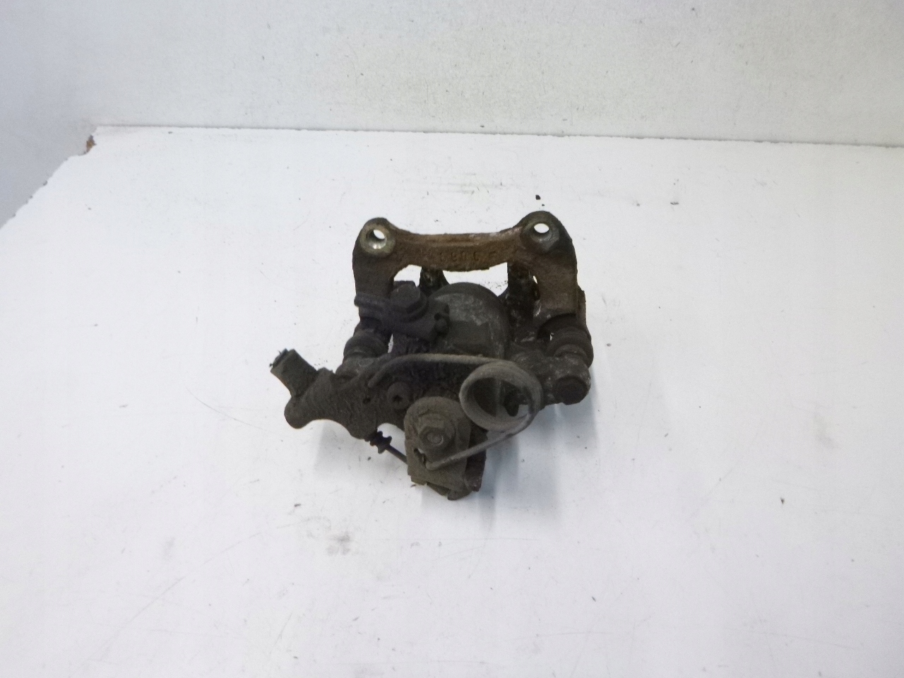 caliper brake rear part left VW Passat B5 1.8