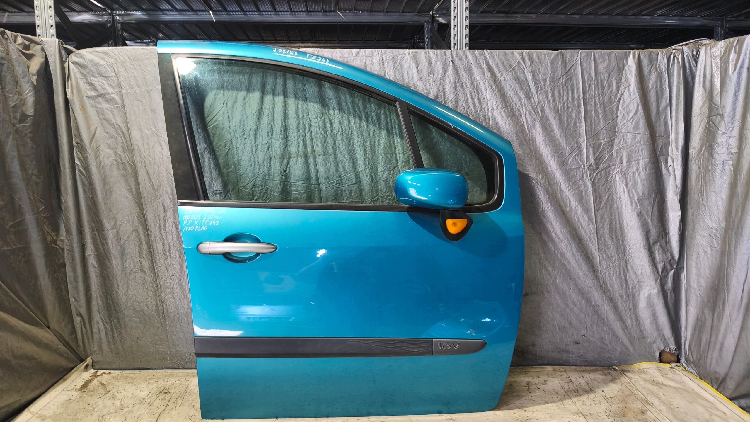 door right front RENAULT MODUS 2004r K: TEJ42