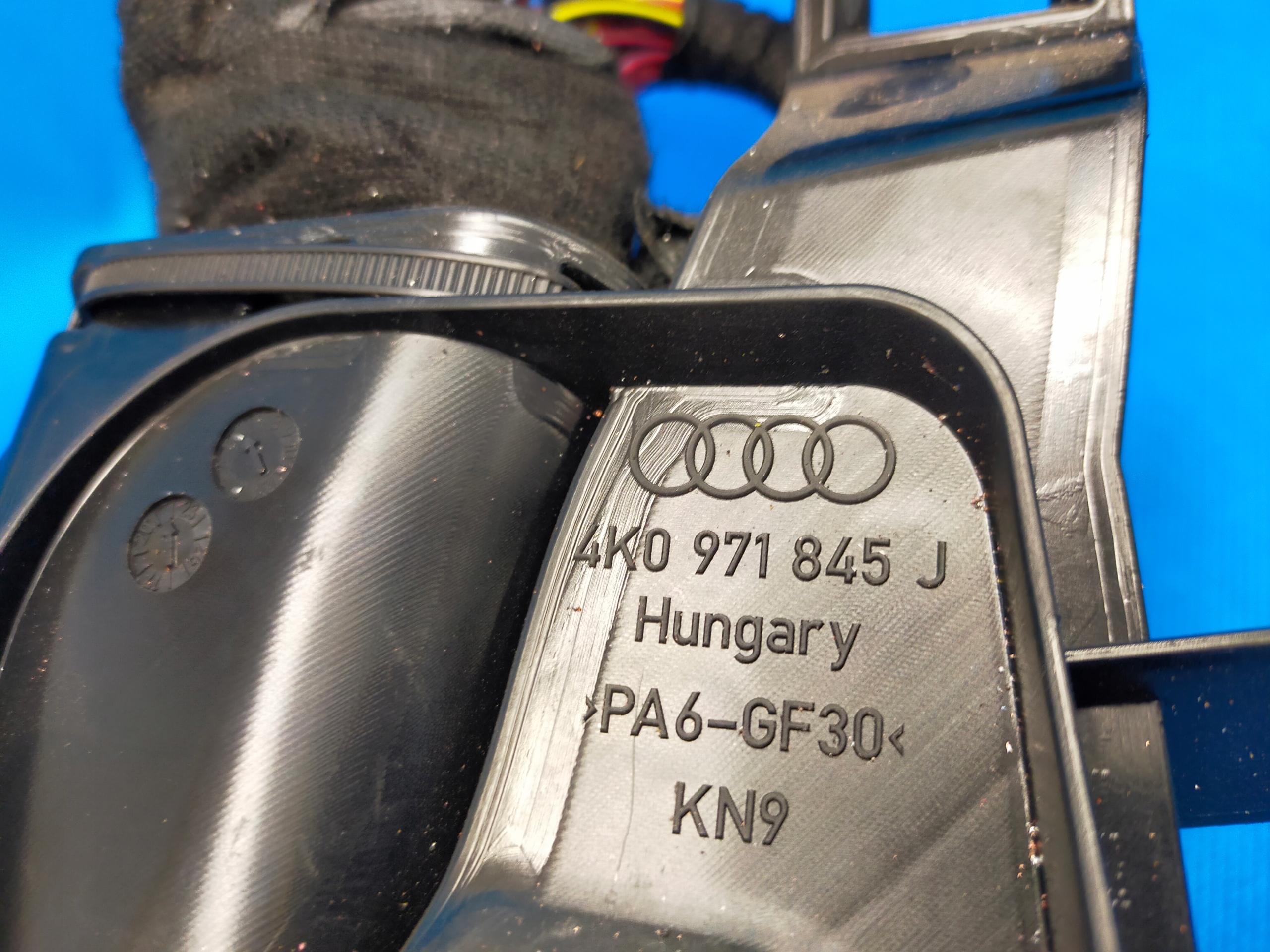 Audi A6 C8 4K 2023R седан блок предохранителей 4K0971845J