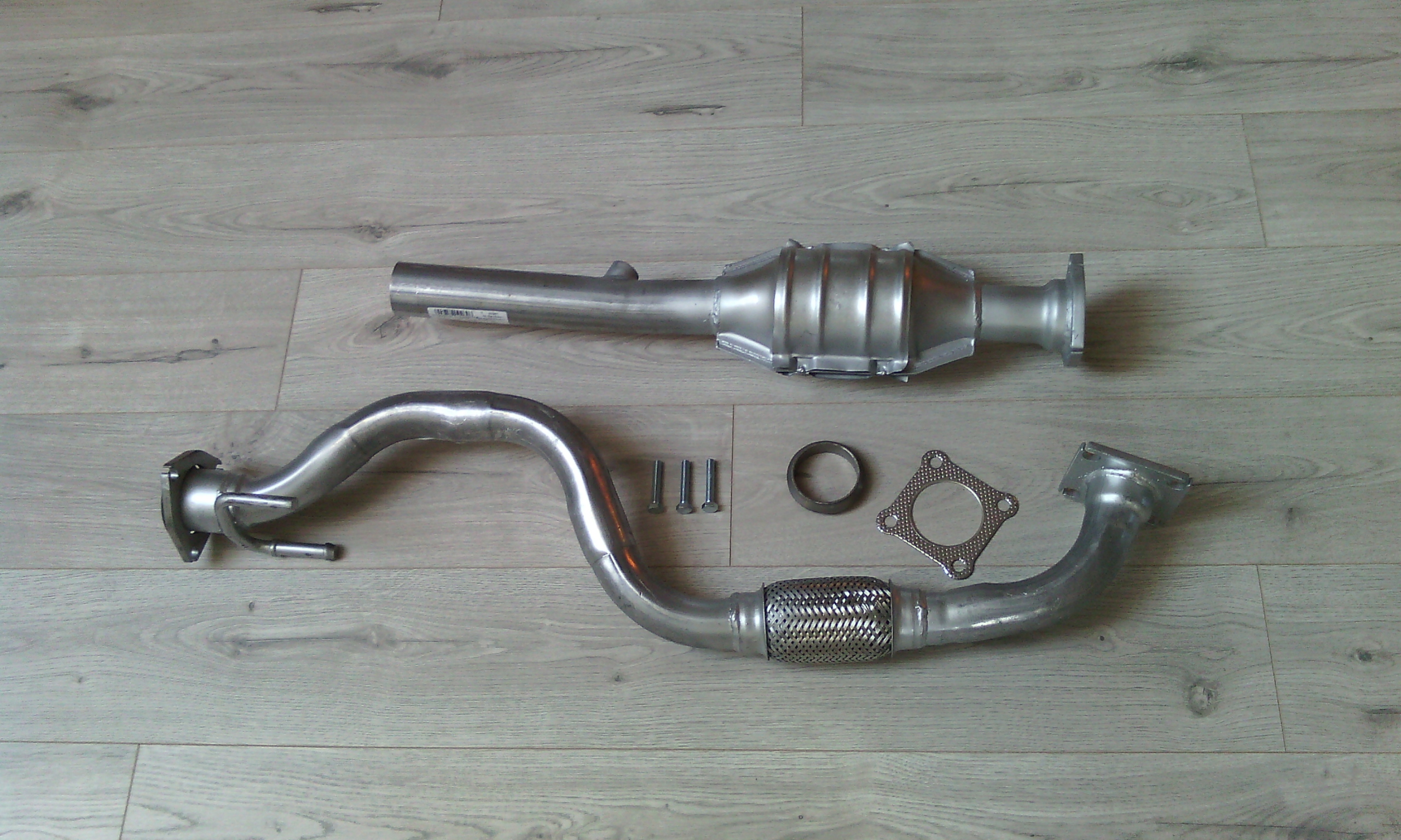 SEAT LEON TOLEDO 1.6 TŁUMIK ZA KATALIZATOR + RURA Producent części Inny