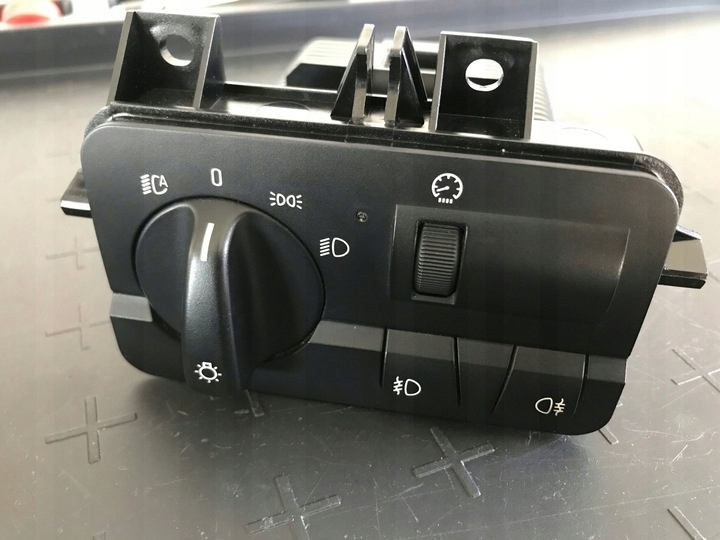 MODUŁ ŚWIATEŁ BMW E46 SW 4.5 XENON Auto 3xklik