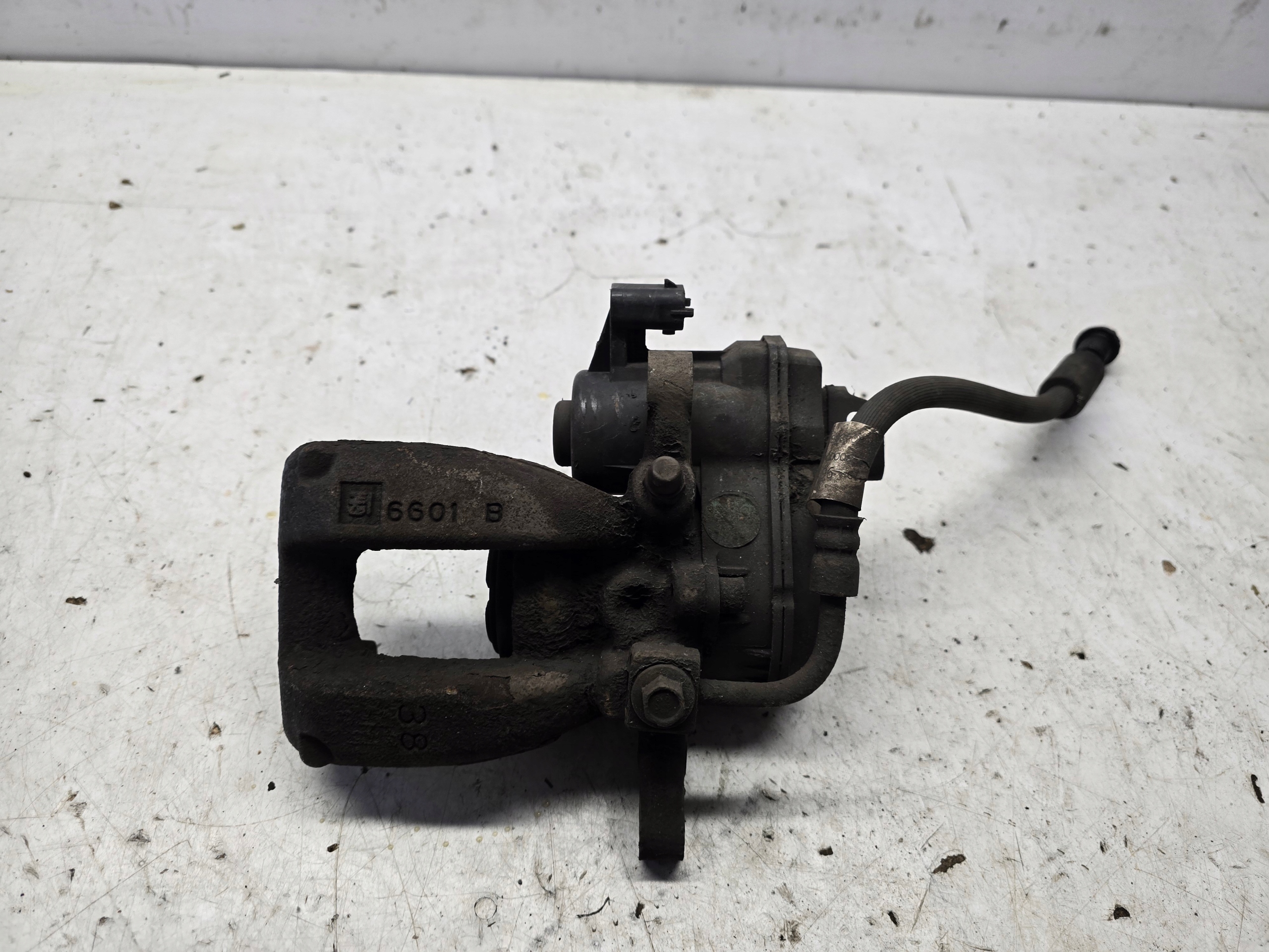 OPEL INSIGNIA B caliper brake electrical right rear part
