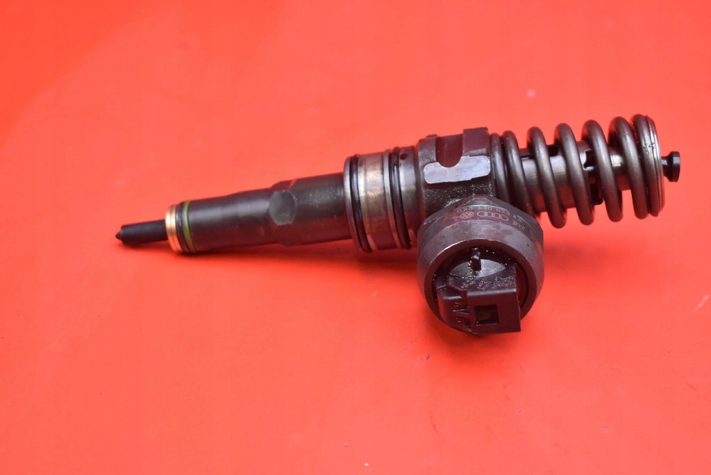 Einspritzdüse Einspritzdüse 038130073AG VW GOLF 5 V PLUS 1.9 TDI 105 KM 03-09