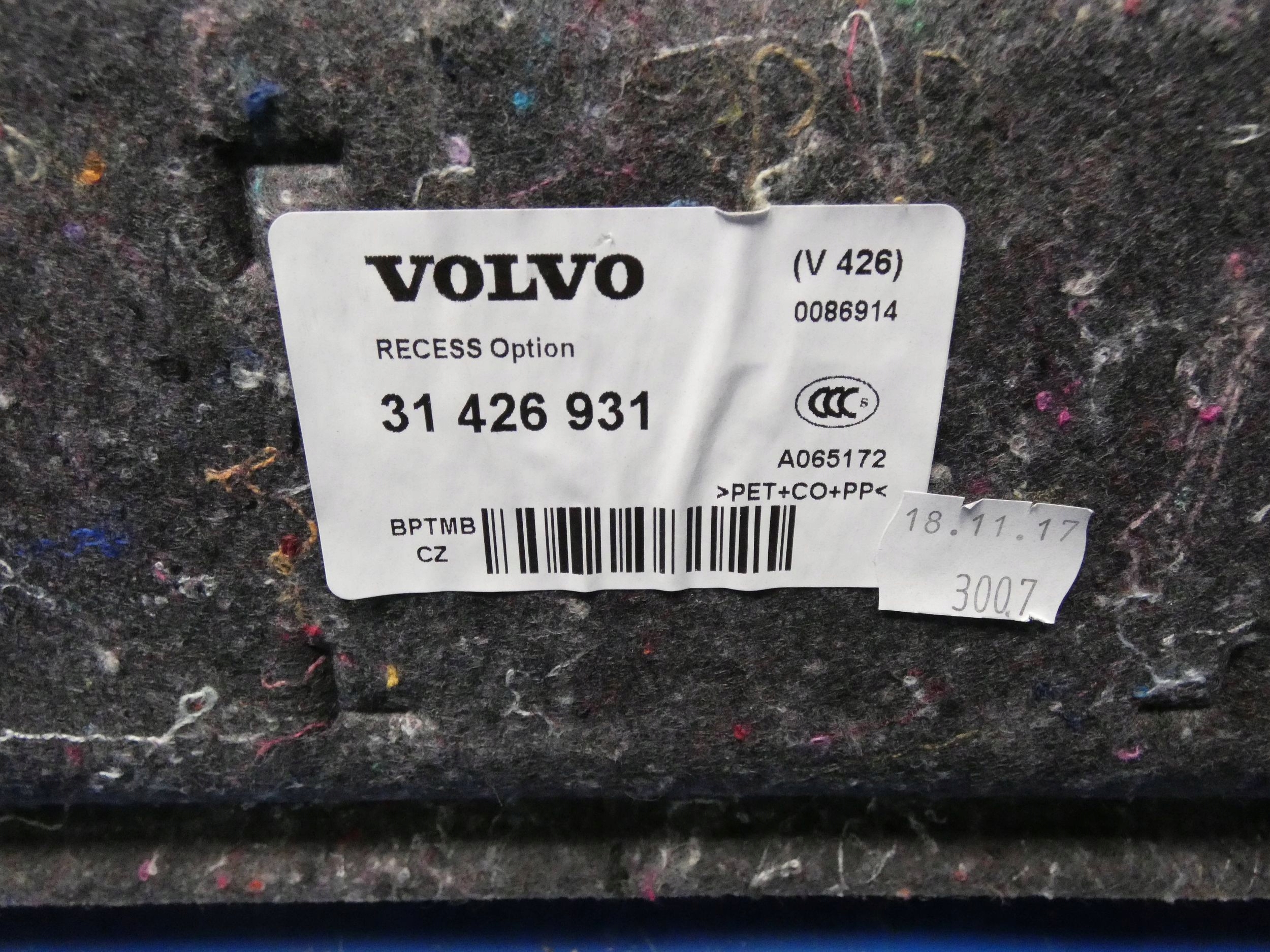 VOLVO XC60 II floor boot mats WKLAD rear part