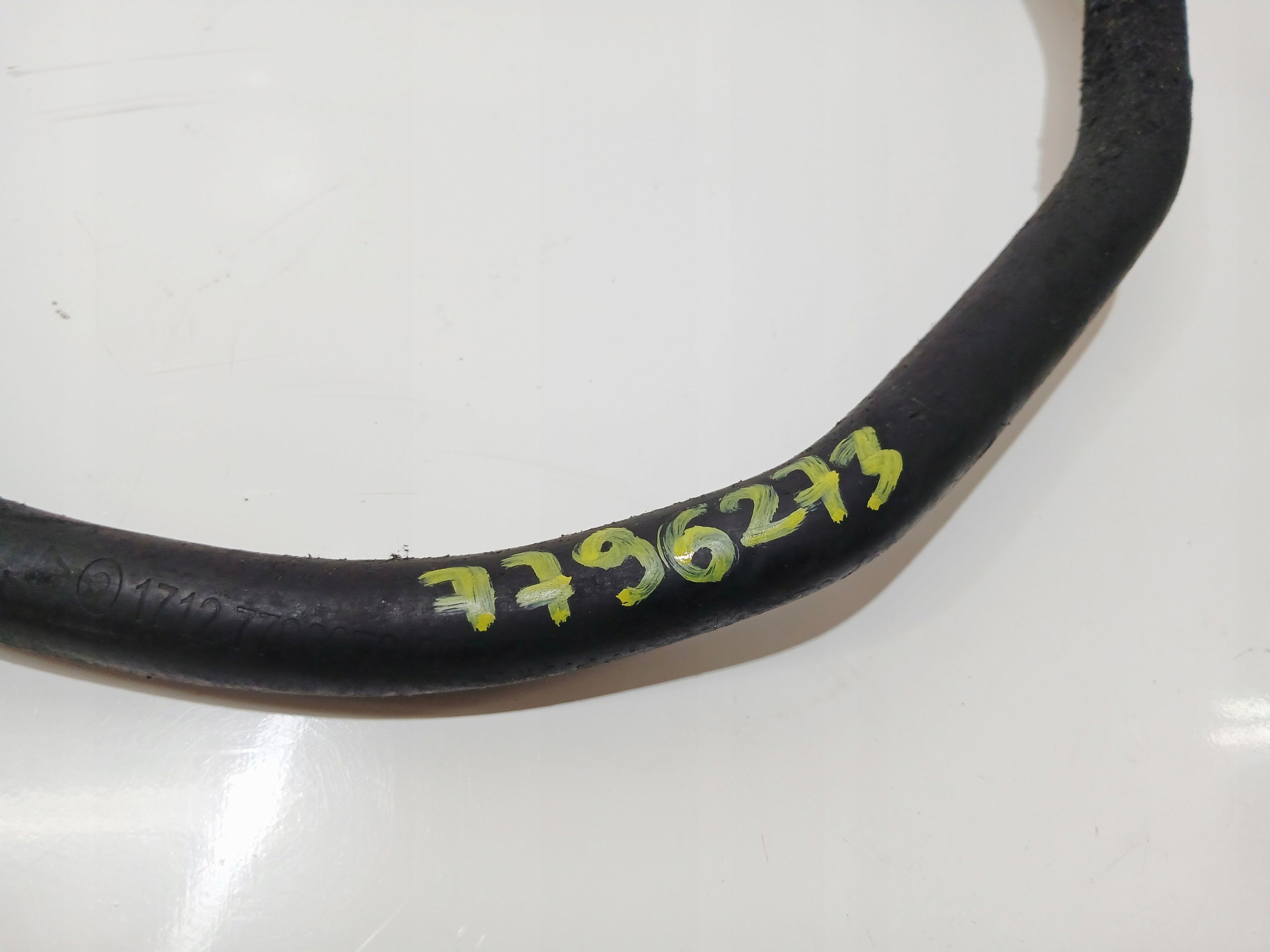 prijenos crijevo hladnjaka vode BMW E60 E61 306D3 OE 7796273 (4824907)
