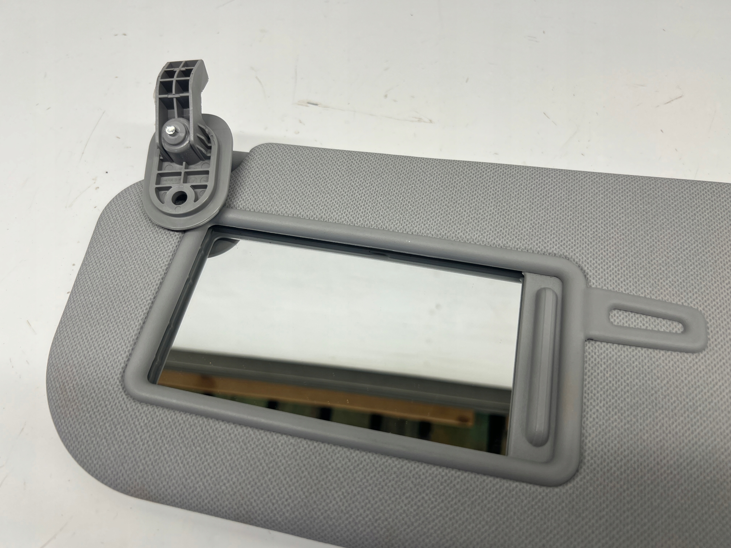 Hyundai Bayon visor przeciwsloneczny left