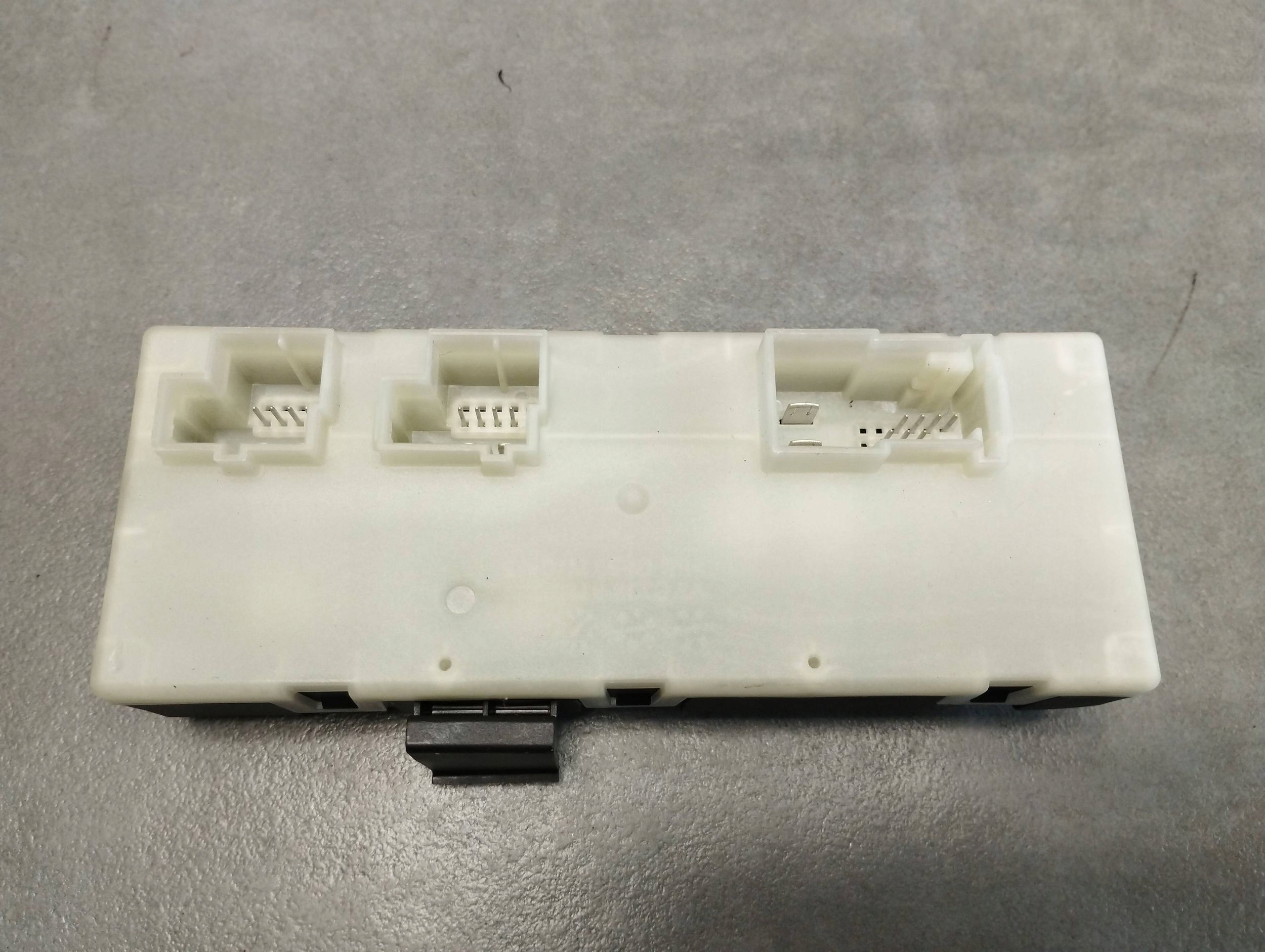 BMW 7 G11 Module du capot Arrière 7463683
