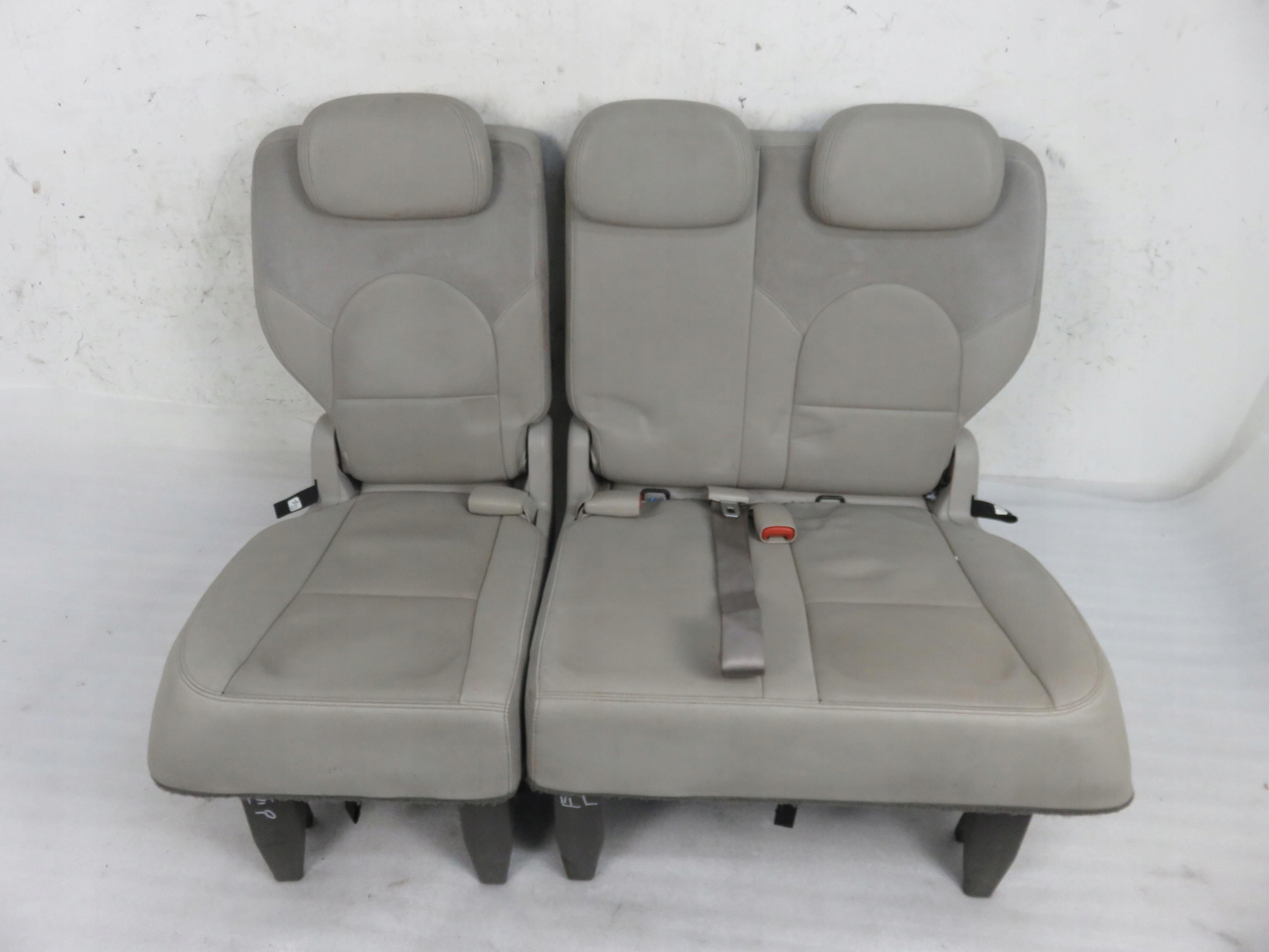 диван CHRYSLER Voyager IV кожа