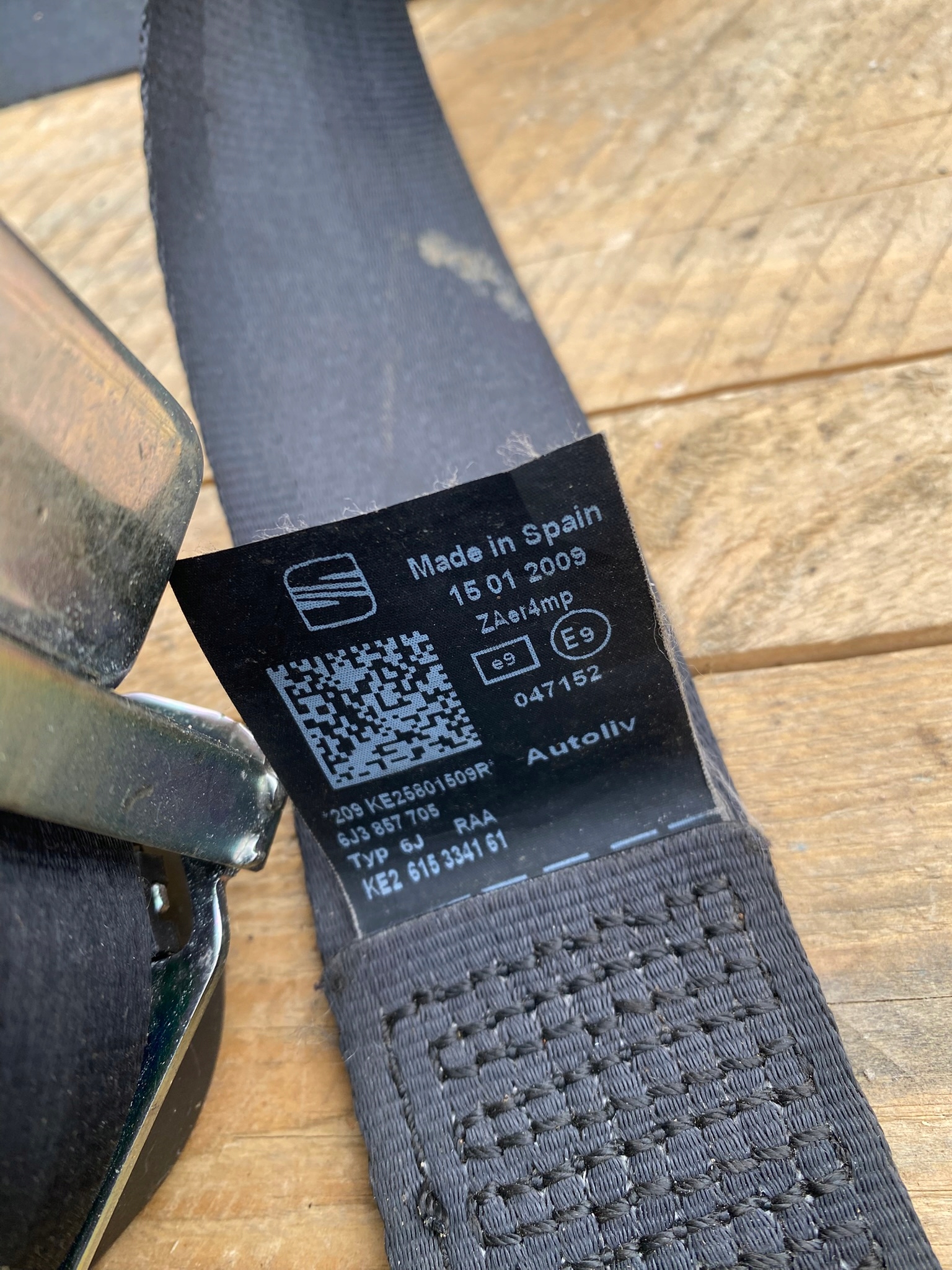 tension belt safety left front front SEAT IBIZA IV 6J3857705