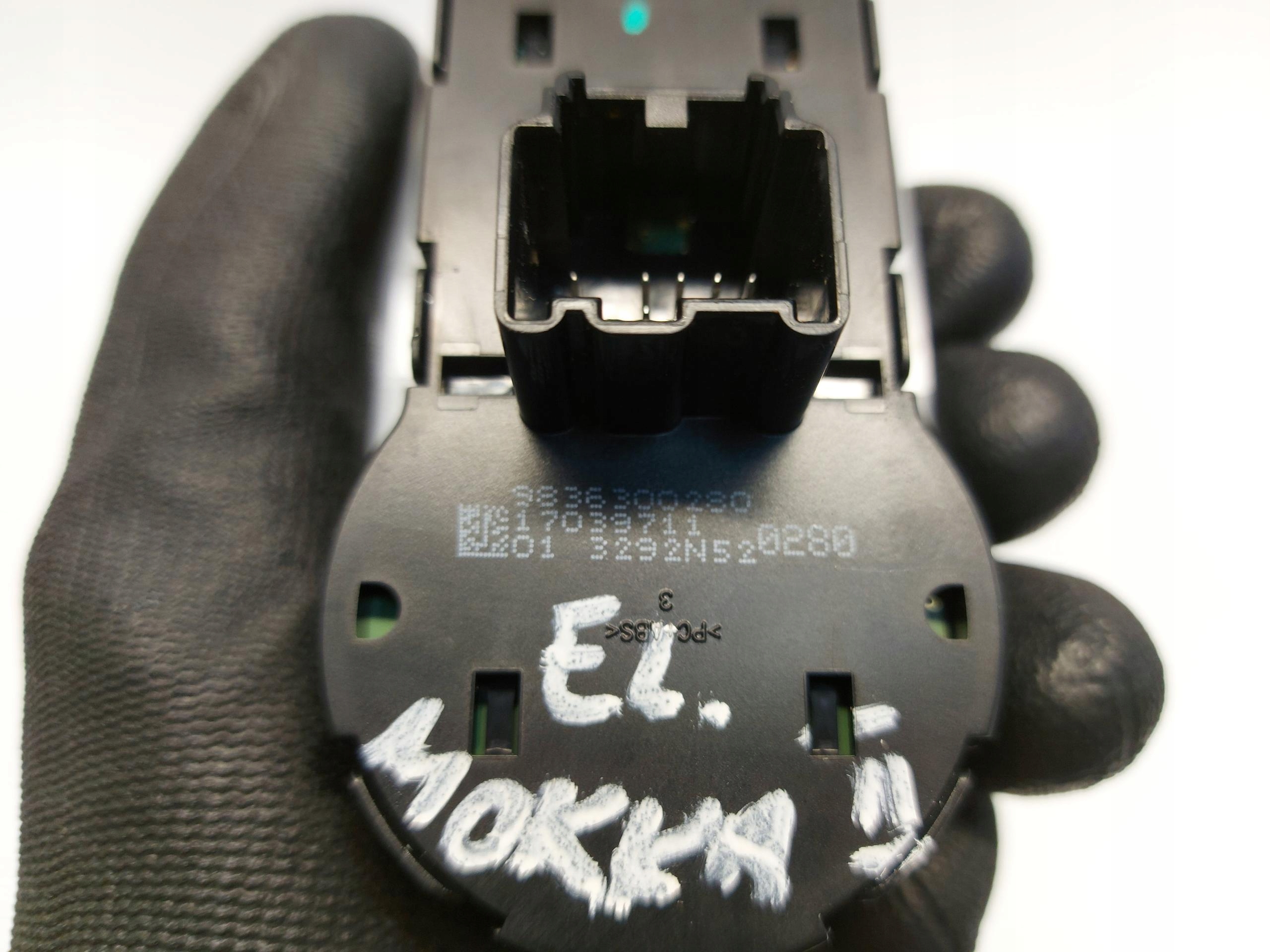 Opel Mokka-E II B light switch 9836300280