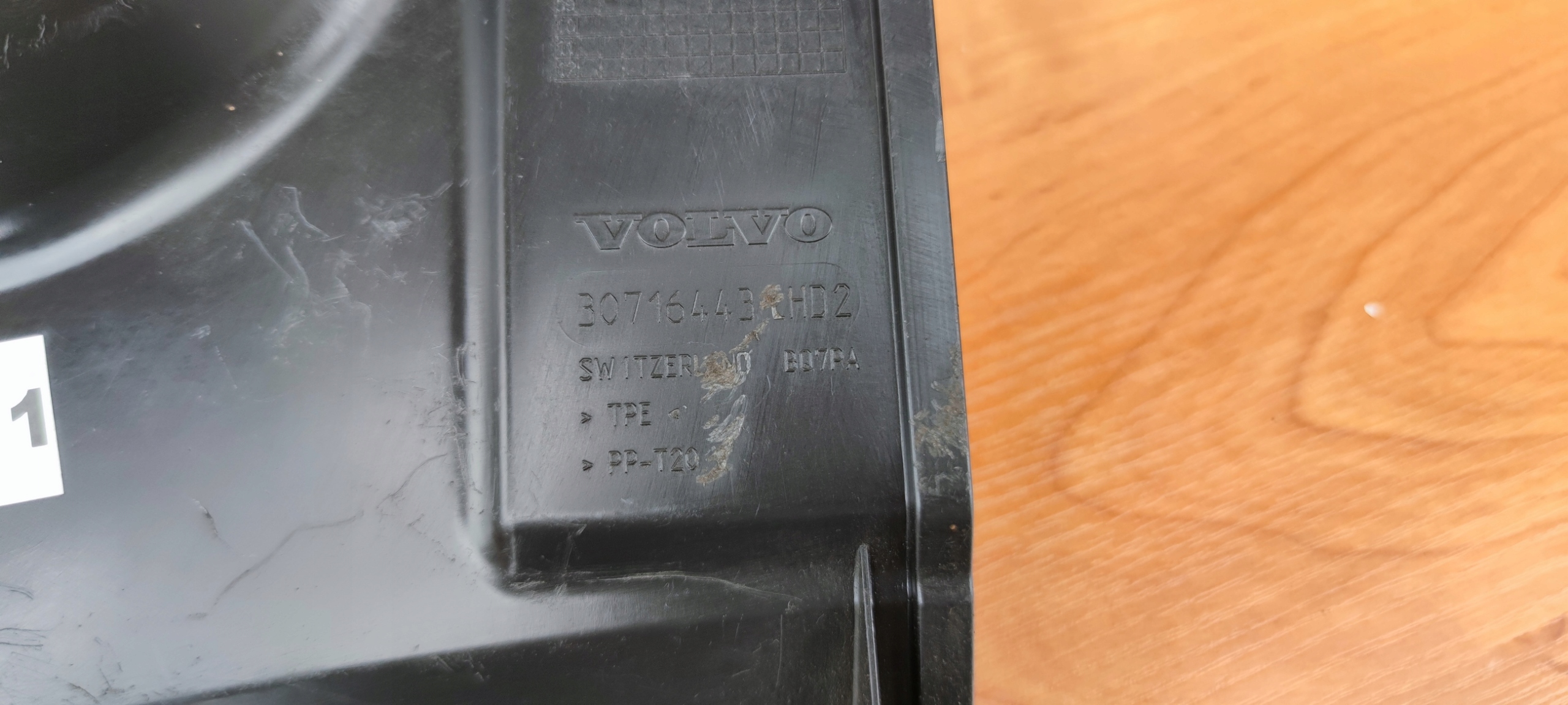 left cover under the window VOLVO C30 S40 V50 C70 BDB