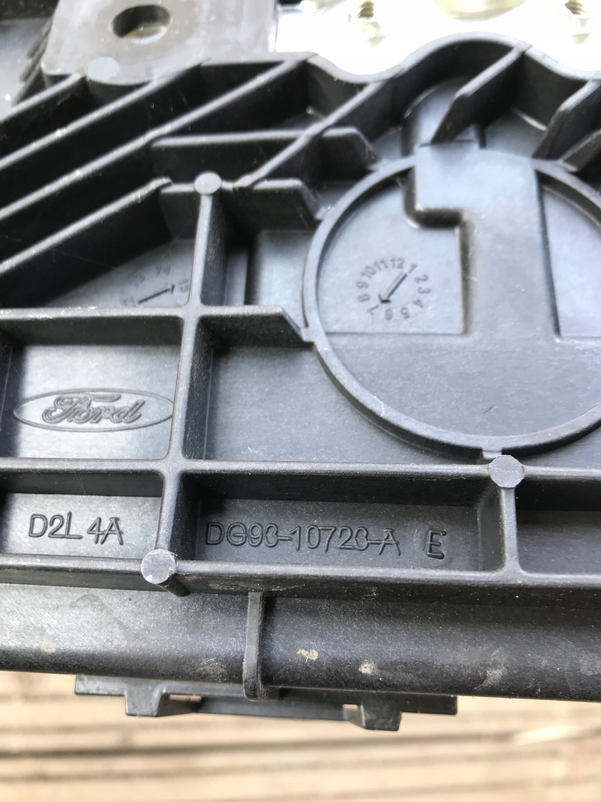 držač akumulatora FORD MONDEO MK5 DG93-10723-AE