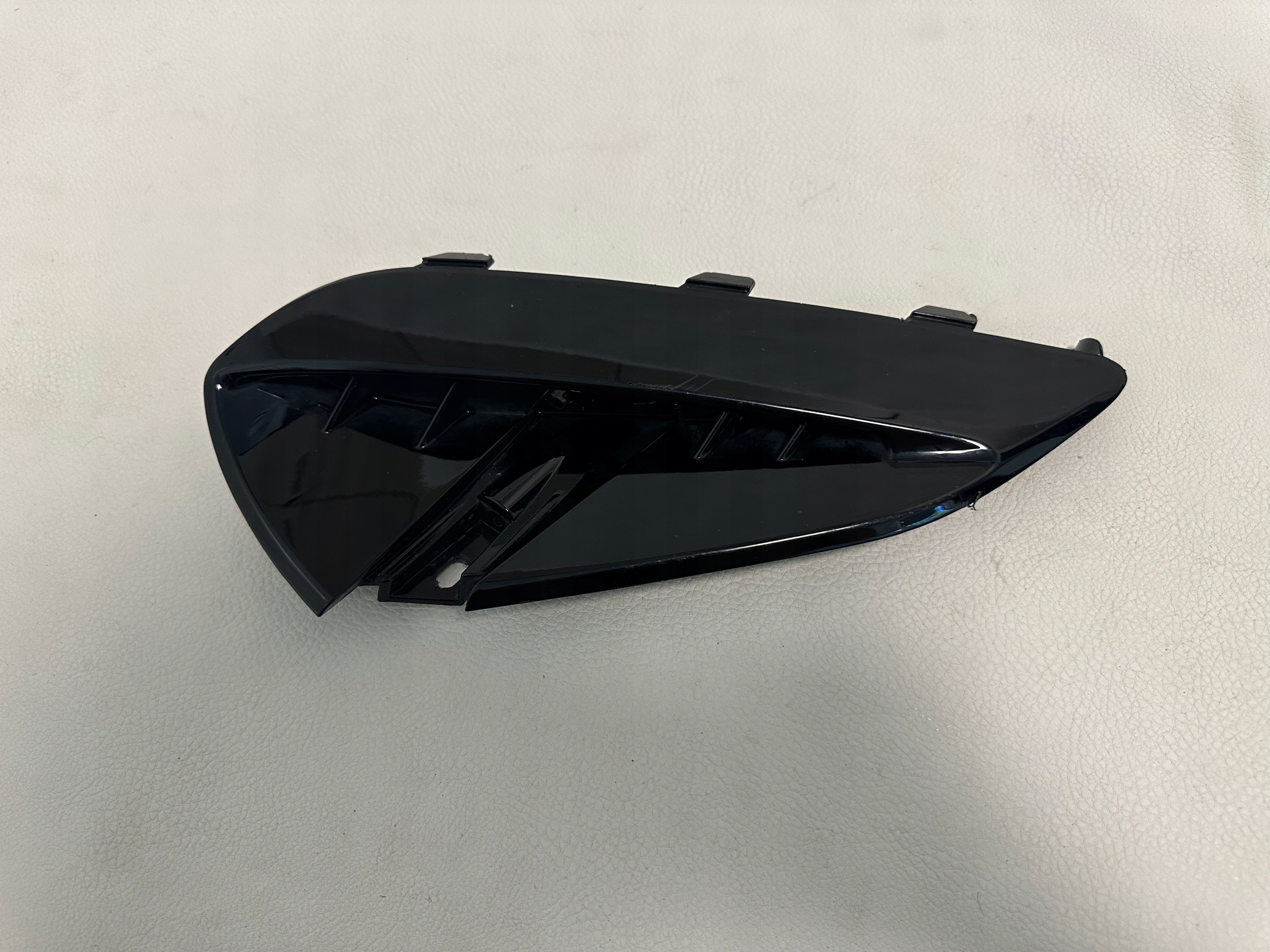 Kia Pro Ceed GT grid of a bumper right 86628-J7700