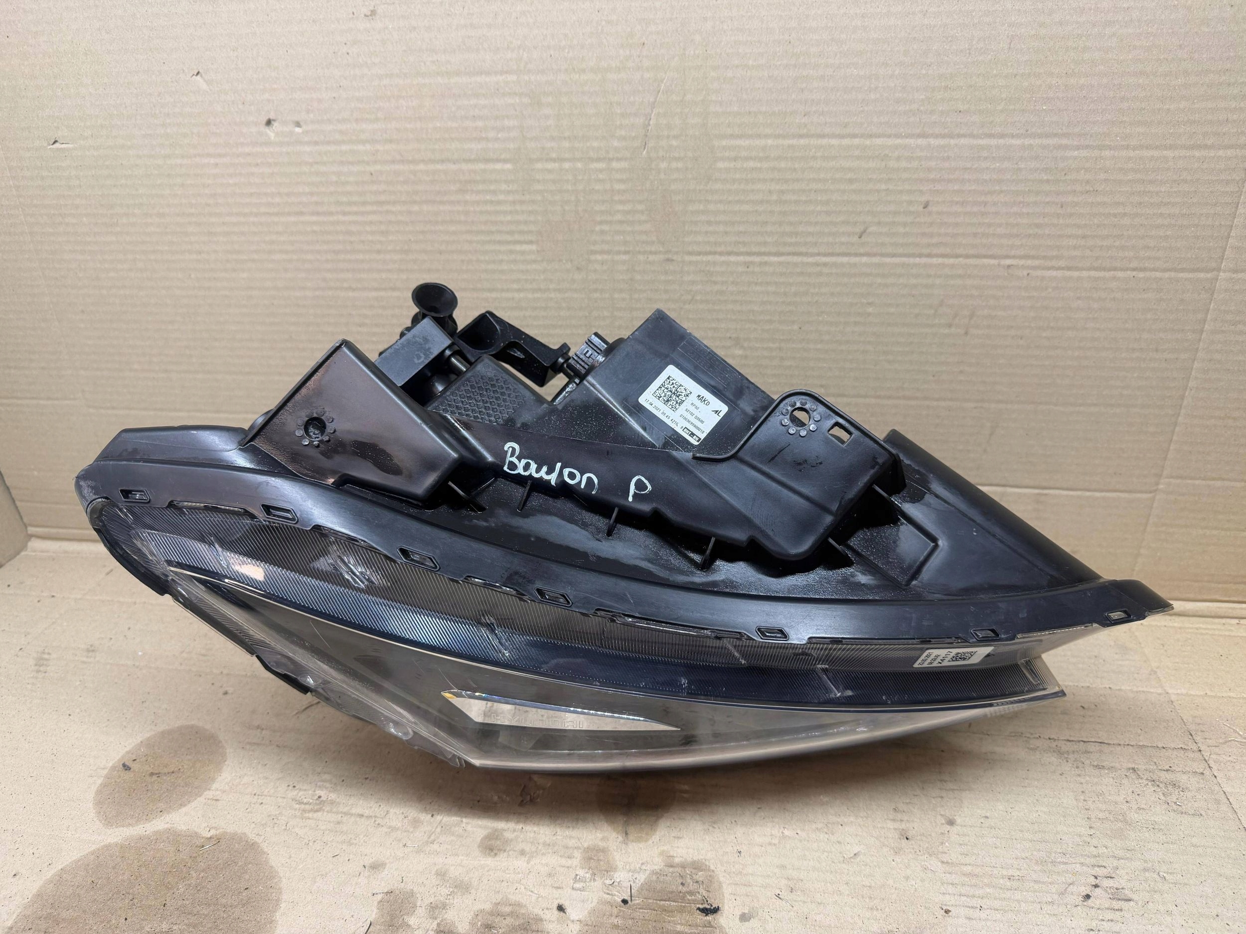 HYUNDAI BAYON 2021- light right front right LED 92102Q0500