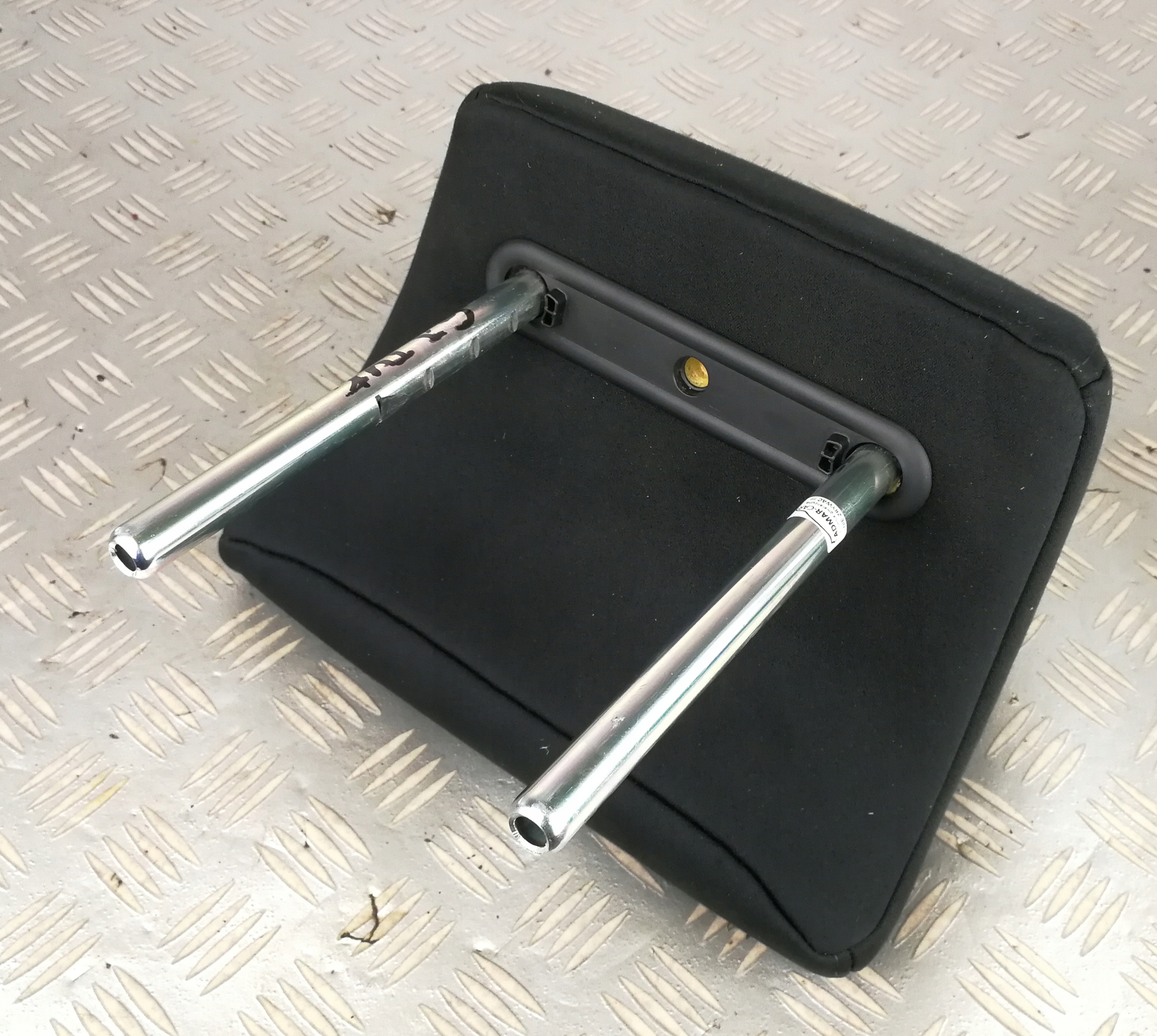 zagłówek materiałowy tył tylny lewy prawy MAZDA 6 GJ III 3 2012- Producent części Mazda OE