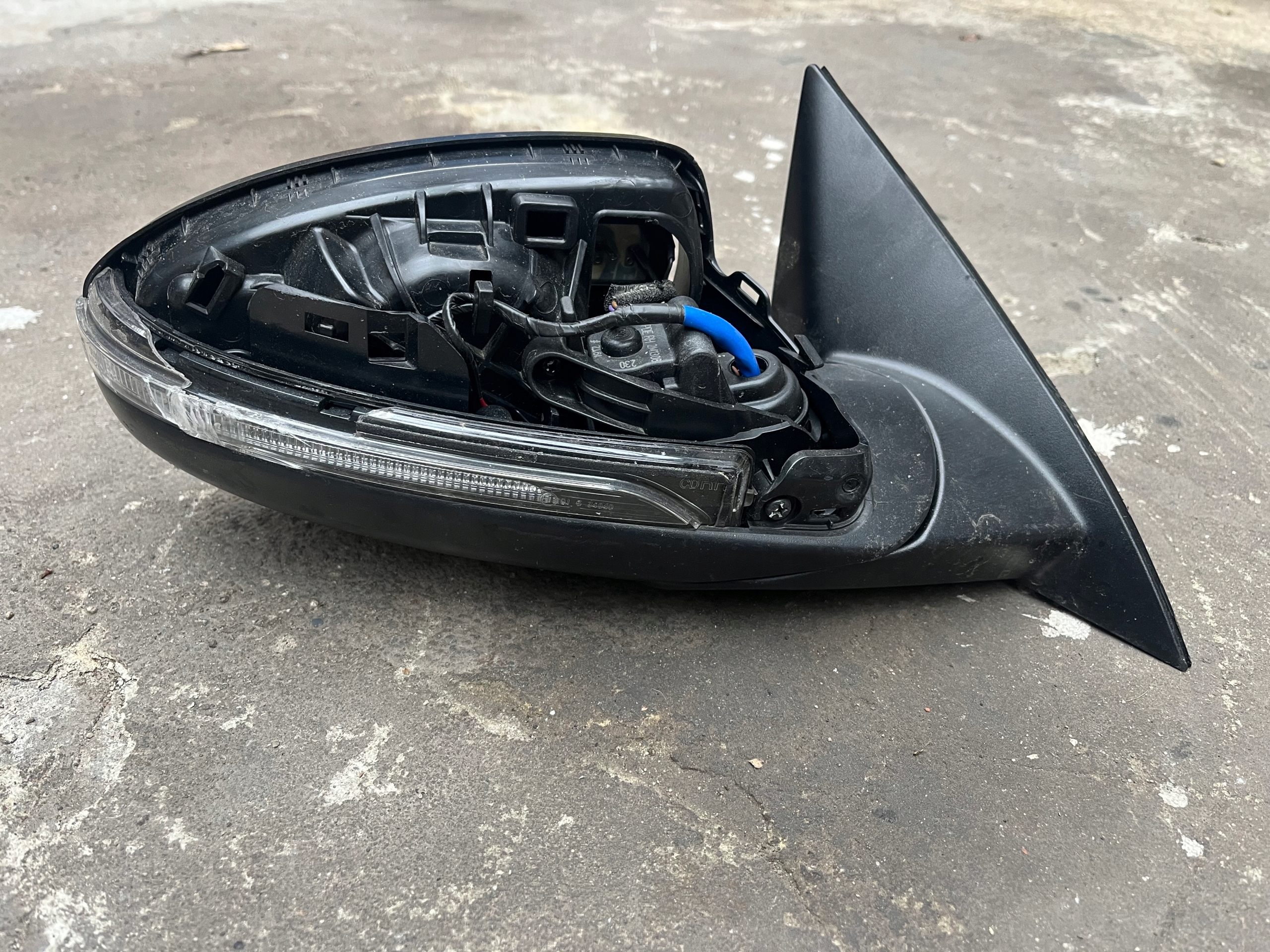 Kia ProCeed III mirror right