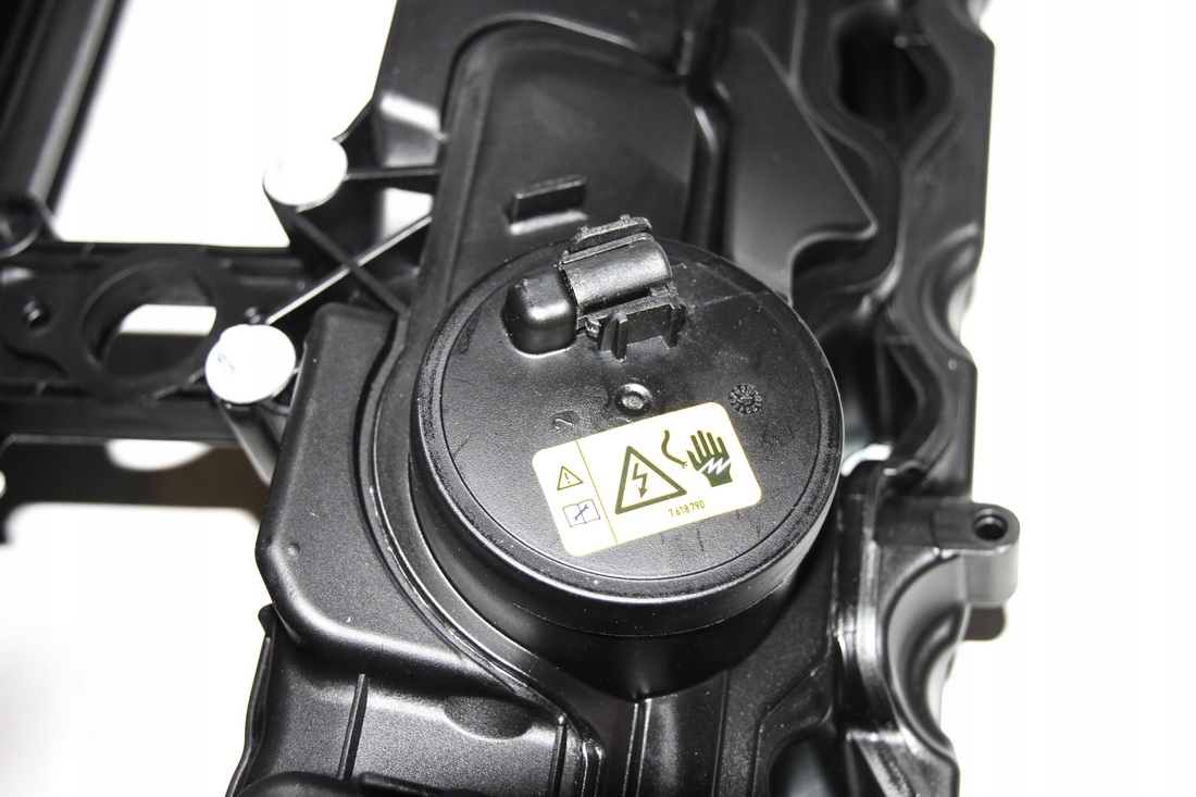 Pokrywa zaworów BMW E84 F06 F07 F10 F15 F20 F30 Producent części Maxgear