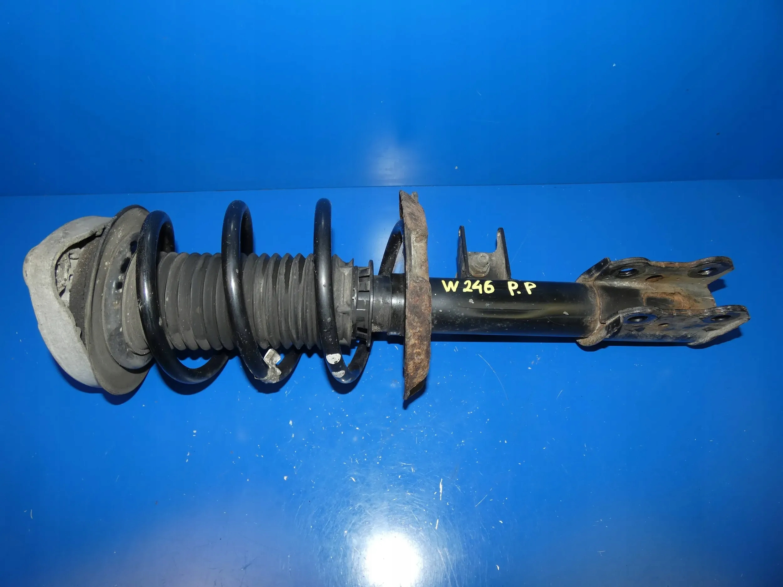 MERCEDES B KLASA W246 shock absorber right front front