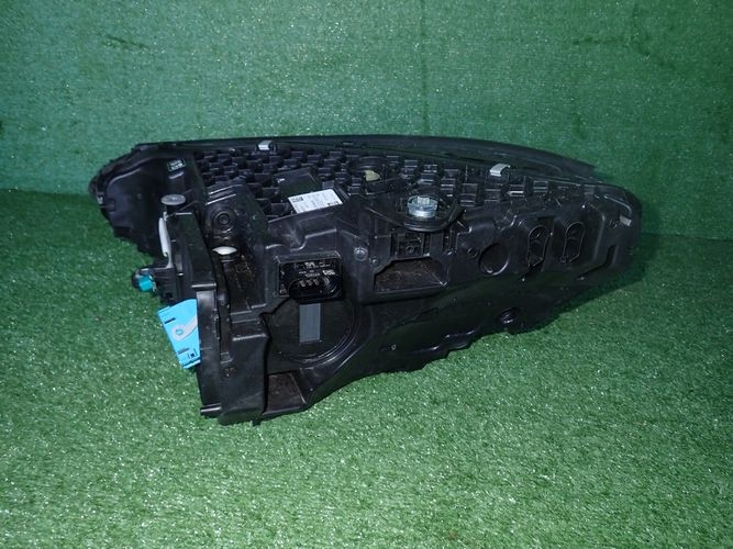 MERCEDES W295 EQE FULL LED DIGITALLIGHT reflektor right light right