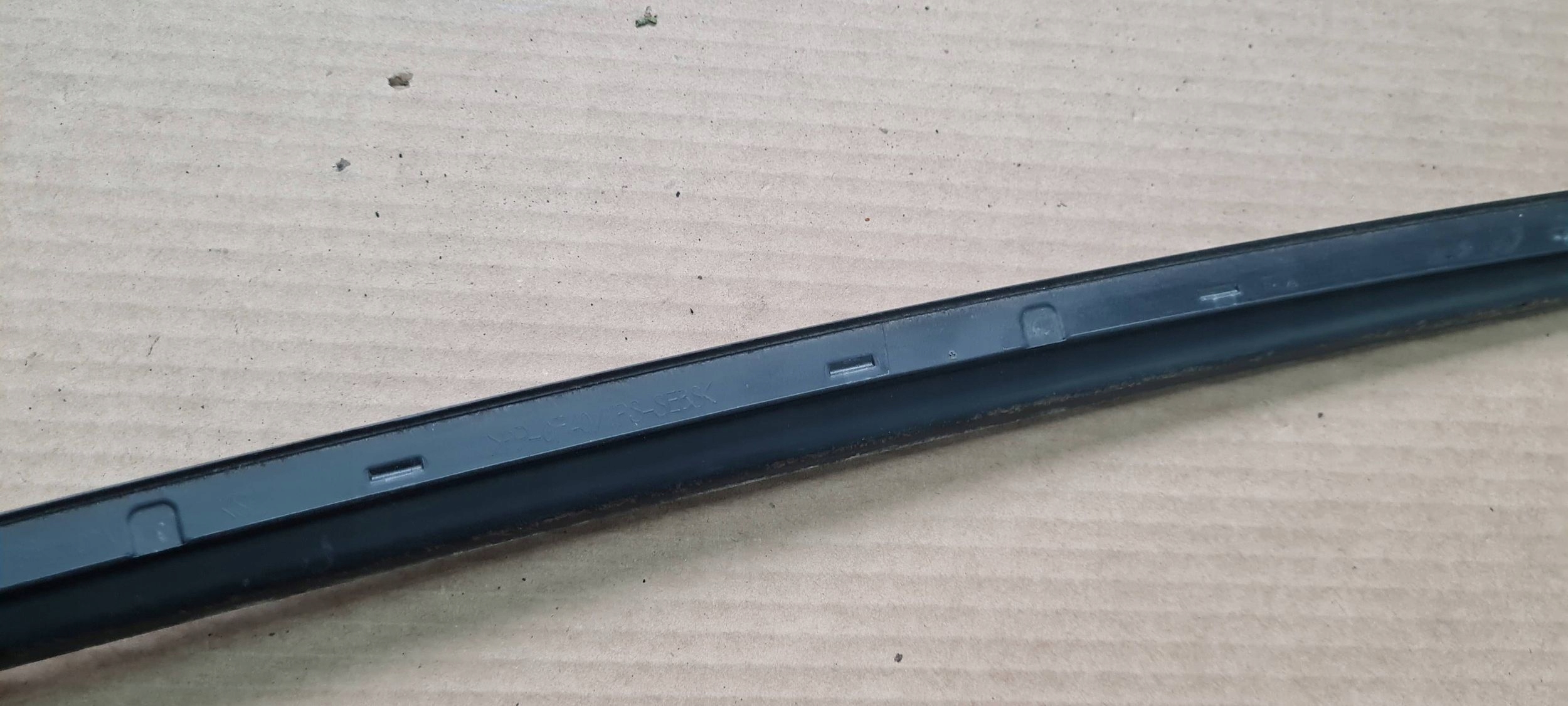 A4 B9 8W moulding cap windows CZOLOWEJ left 8W0854327C