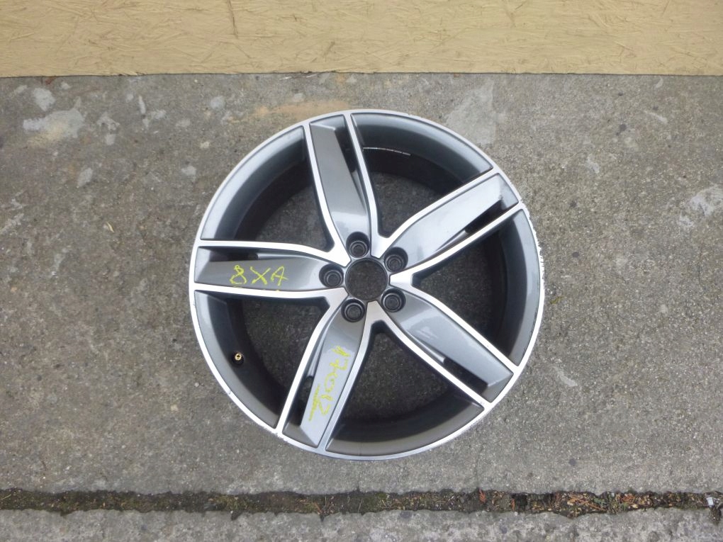 Audi A1 S1 RS1 8XA ET37,5 7,5Jx18 disk hliníkový