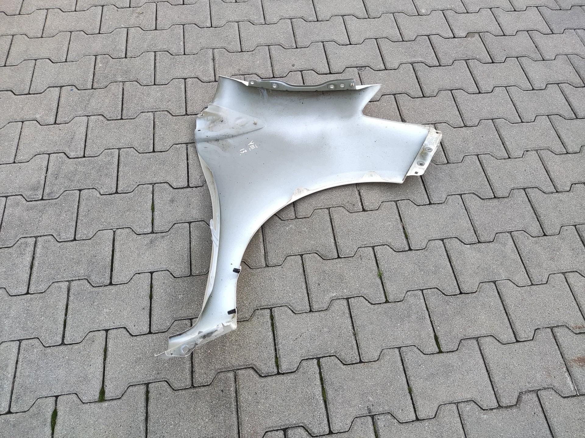 fender left front front TOYOTA YARIS III 2011-2014