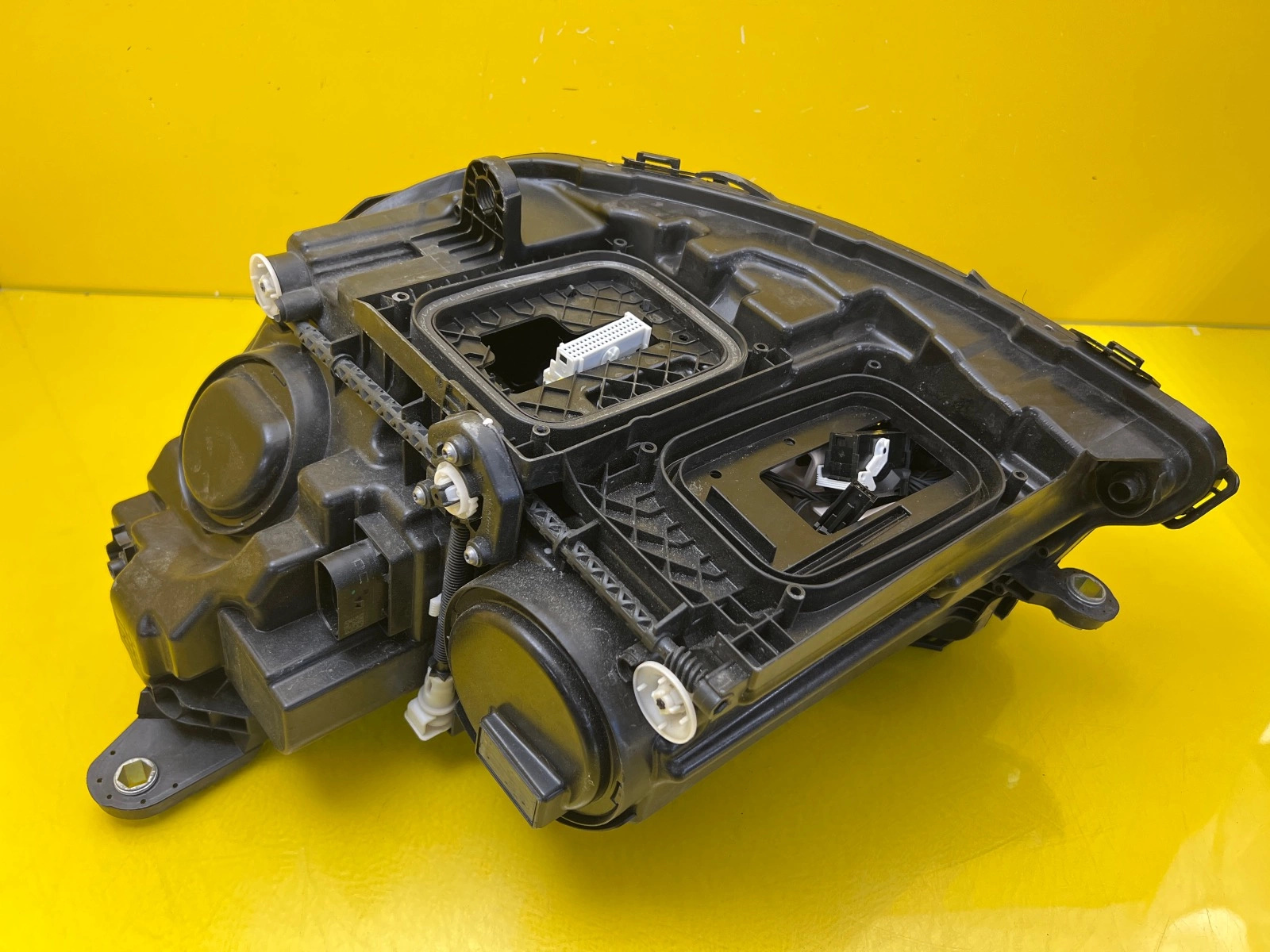 light right Mercedes E-Klasa W213 Multibeam A2139060210