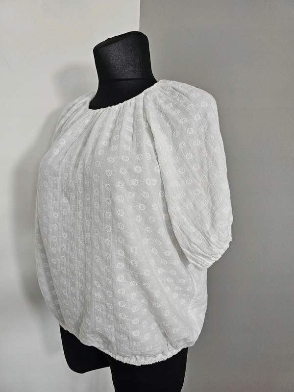 George bluzka biała haftowana na gumie maxi 48 Kolor biały