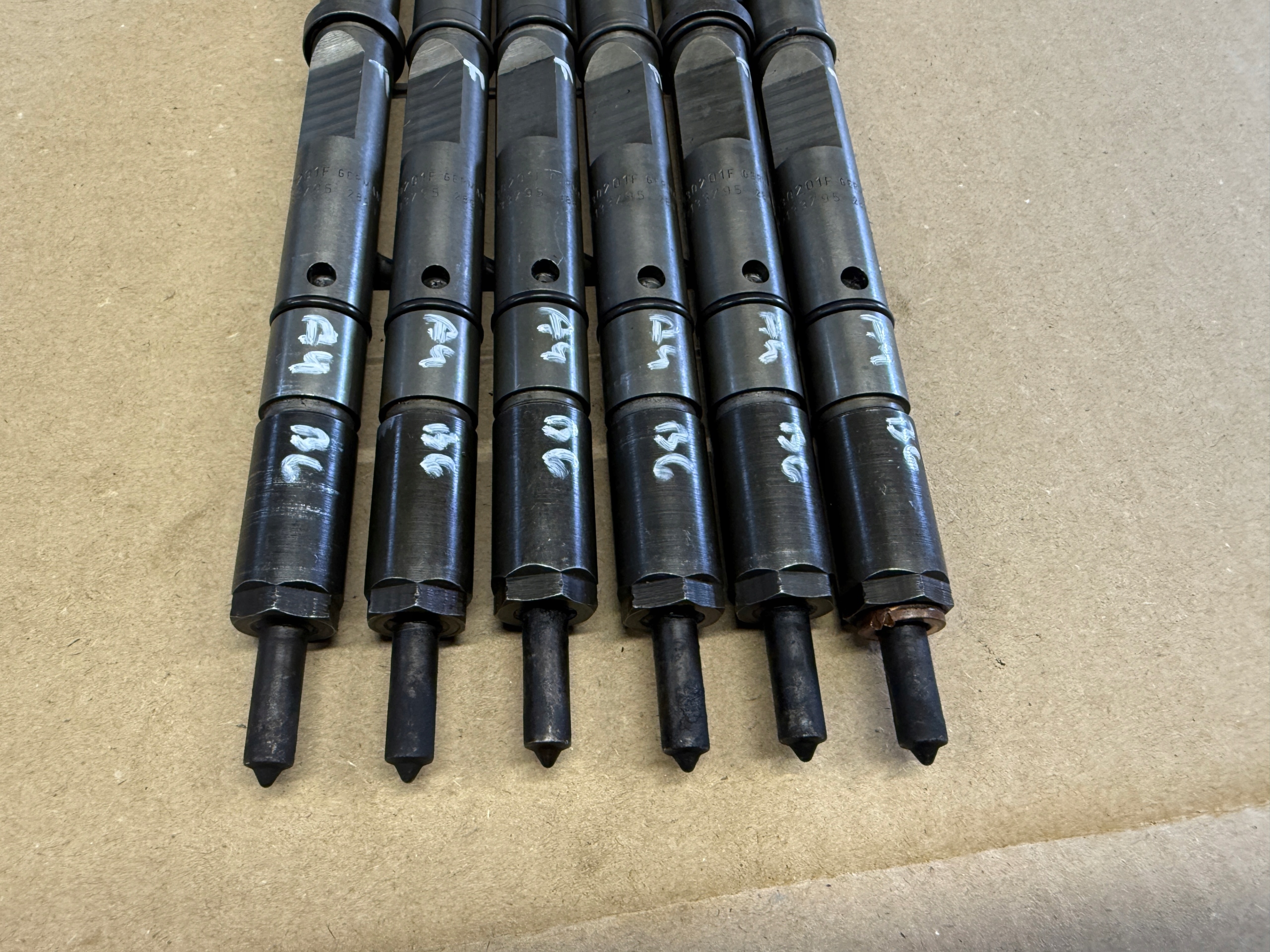 AUDI A6 C5 LIFT A4 B6 2.5 TDI nozzle injector 059130201F