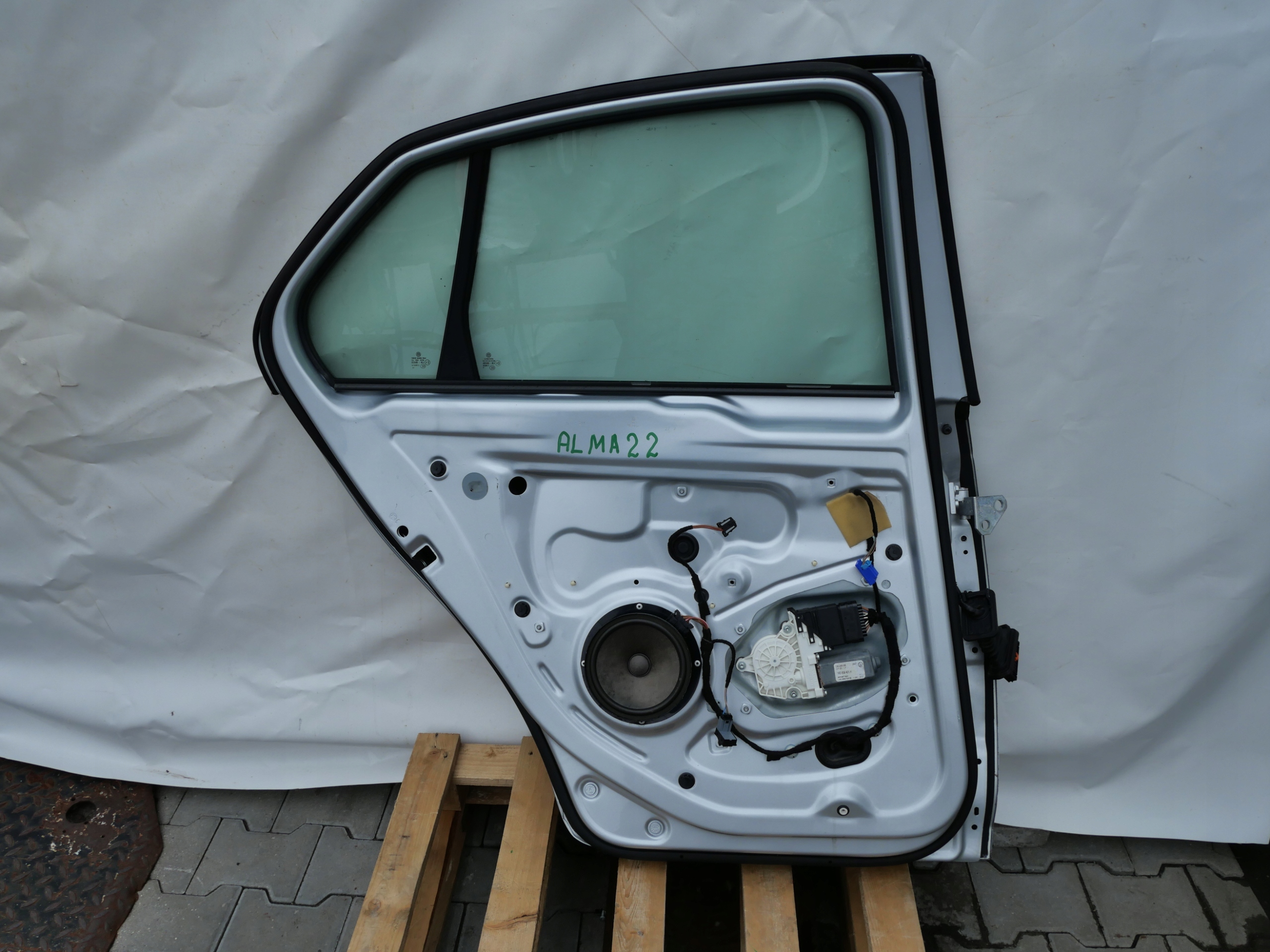 VW GOLF V door left rear part