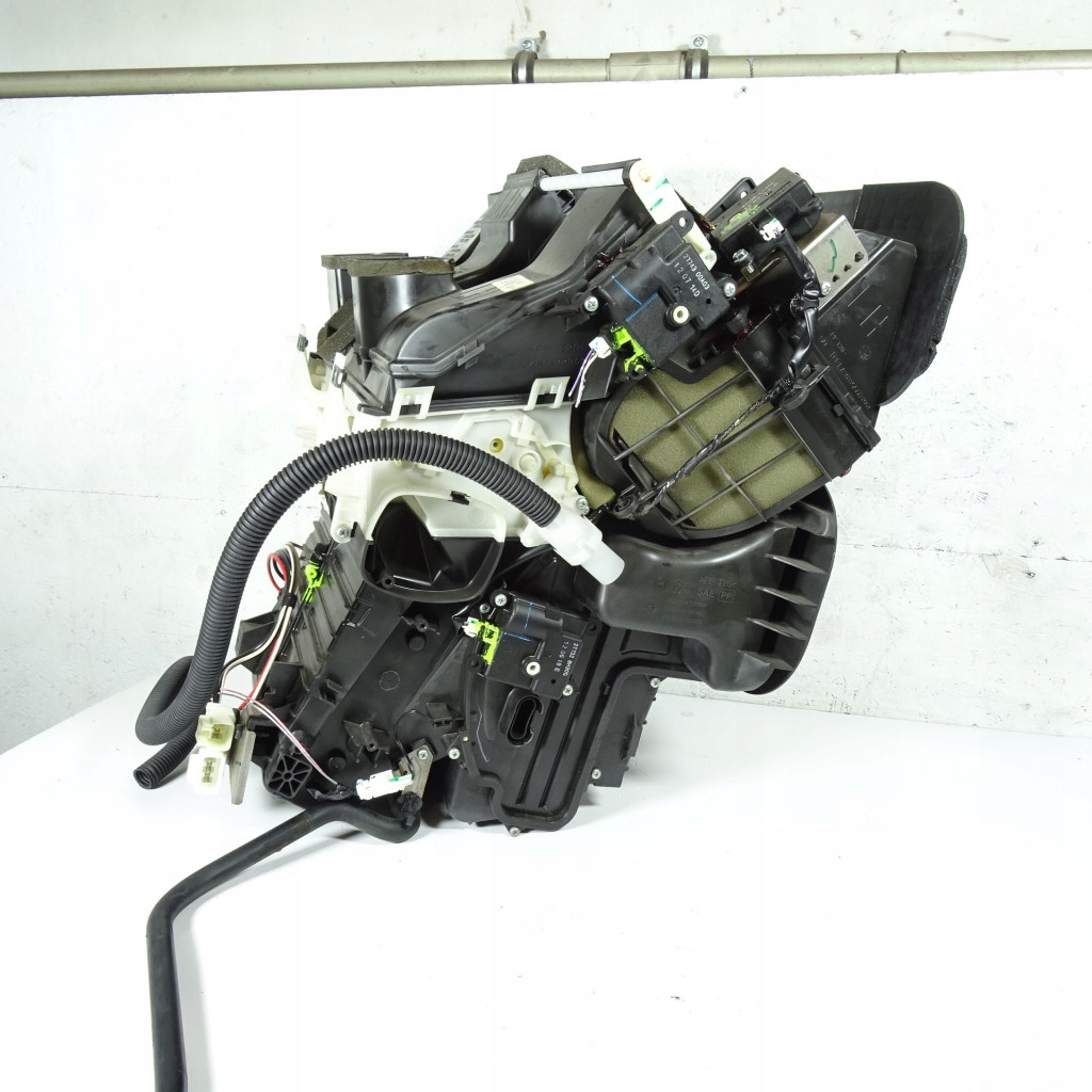 NISSAN QASHQAI a 1.6DCI ohřívač 27210BR73C