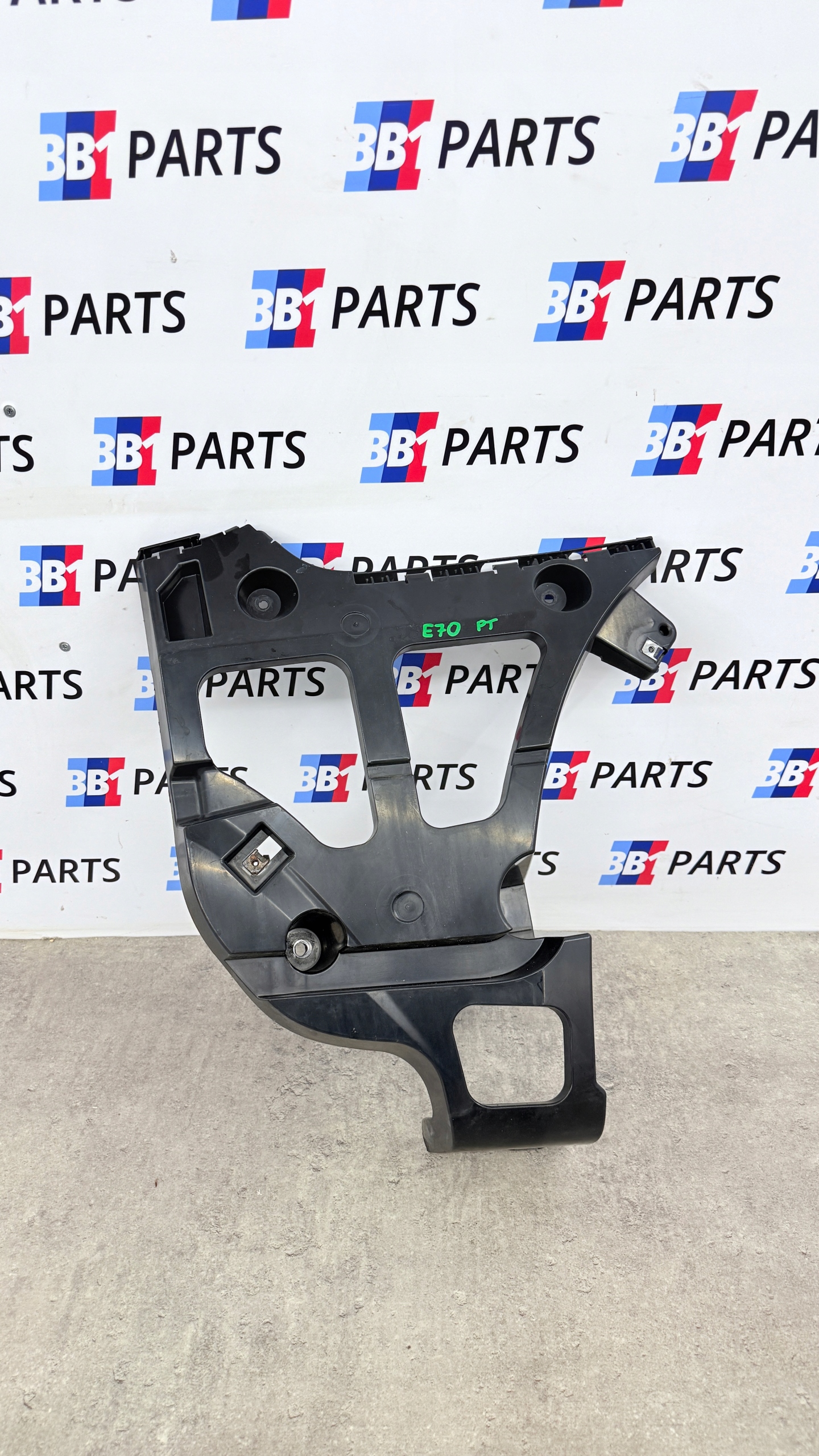 BMW E70 X5 Support Support plaque Pare choc Droite Arrière Arrière 7227758