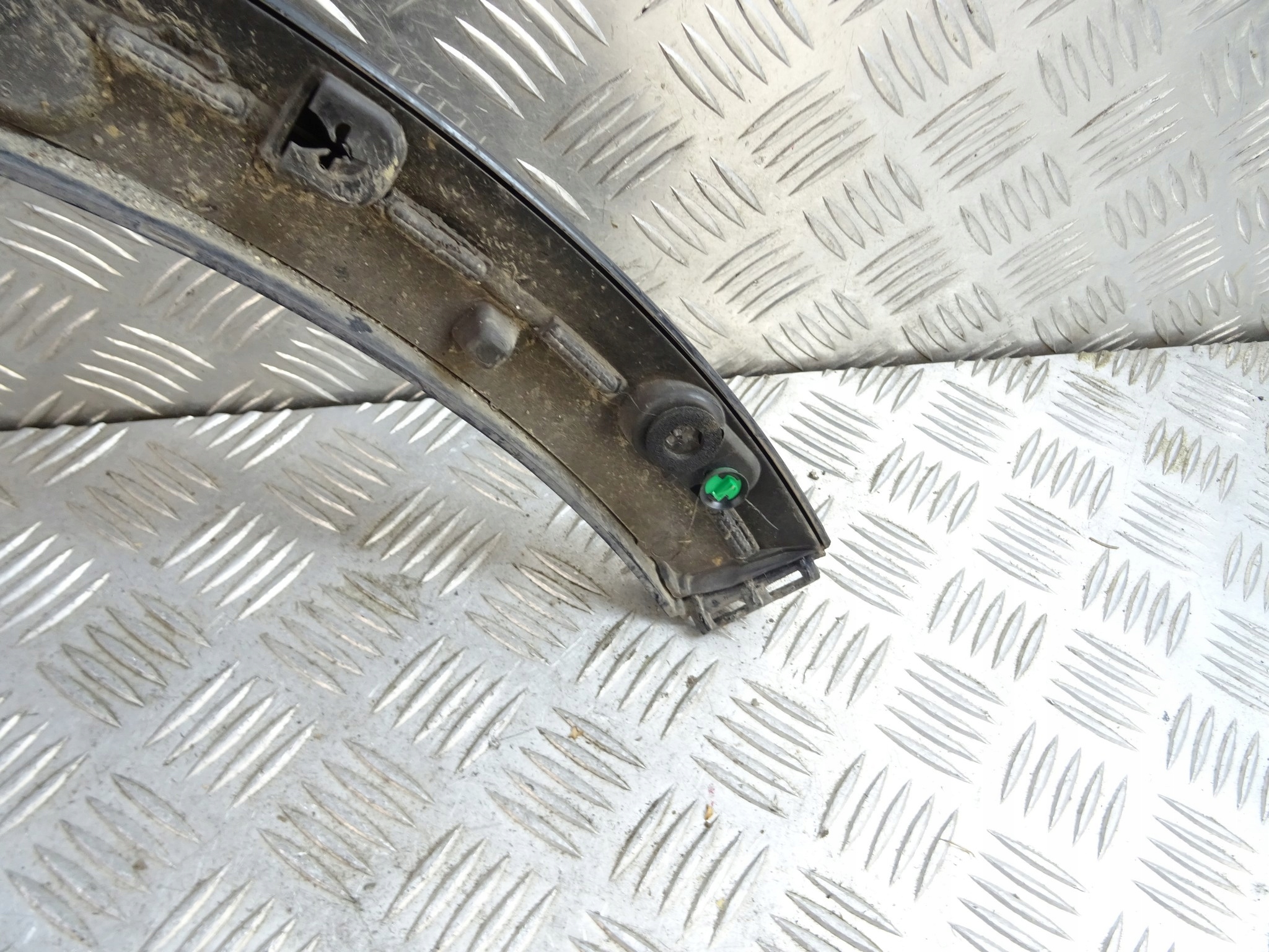 RENAULT MEGANE 5 V E-TECH modanatura per parafango Destra posteriore 767188431R