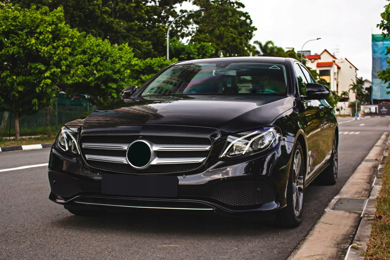 MERCEDES E-CLASS W213 2016-2020 RAMKA GRILLA CZARNA A2138850200 EAN (GTIN) 5905226010336