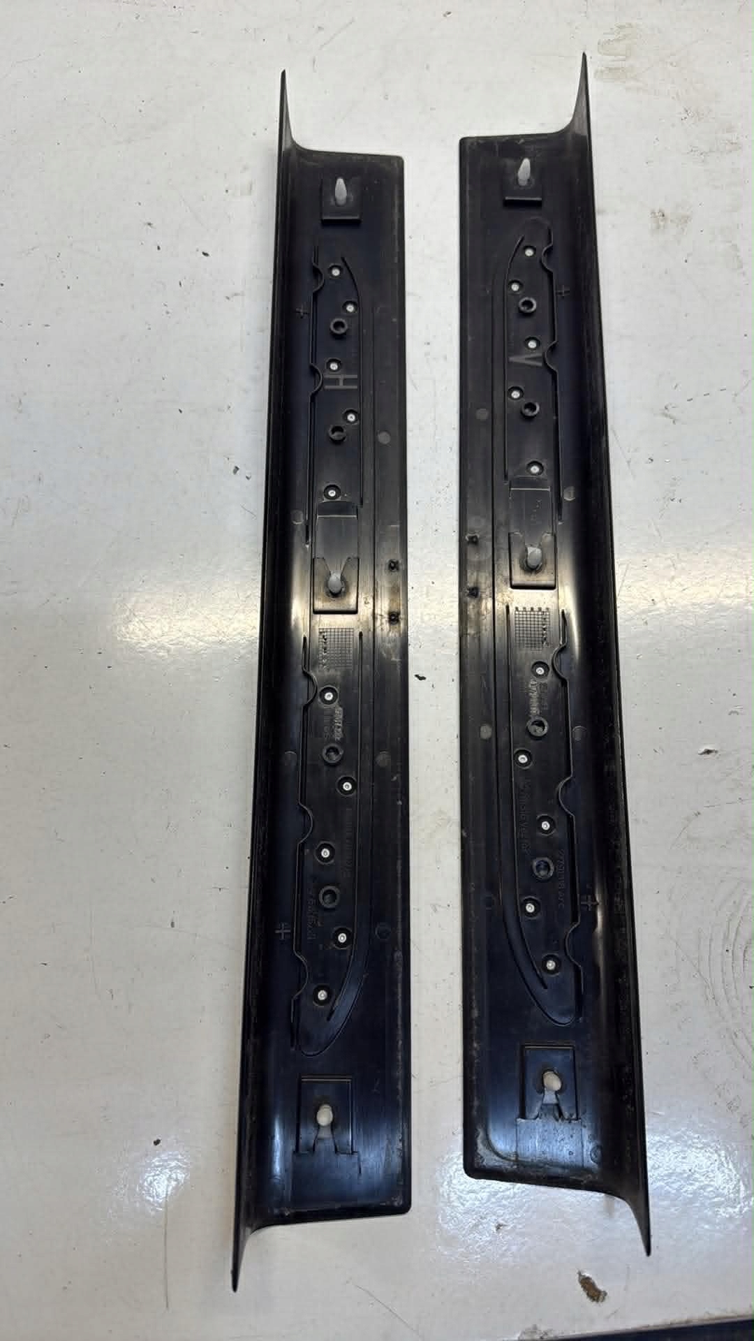 SAAB 93 ii 9-3 02-07 moulding mouldings threshold VECTOR plastic left right