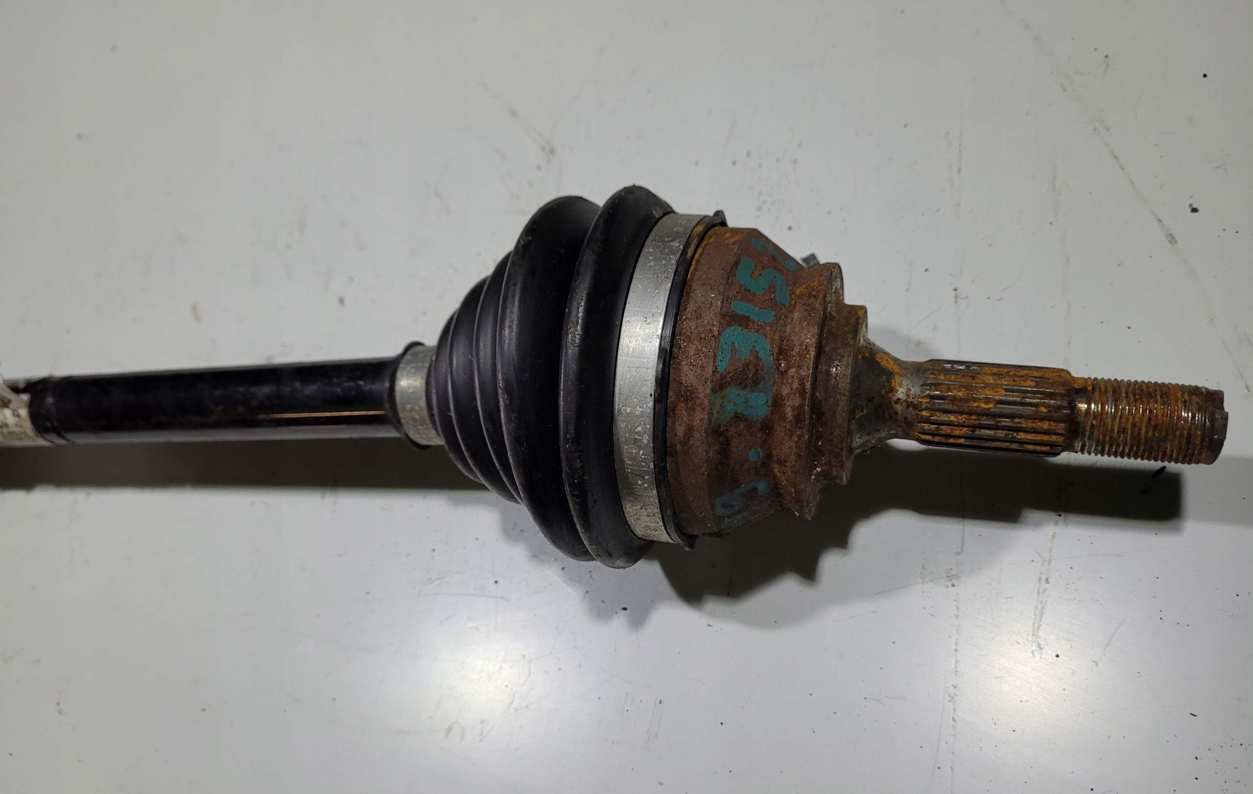 semi-axis left short. CITROEN C3 III 1.2 VTI MANUAL