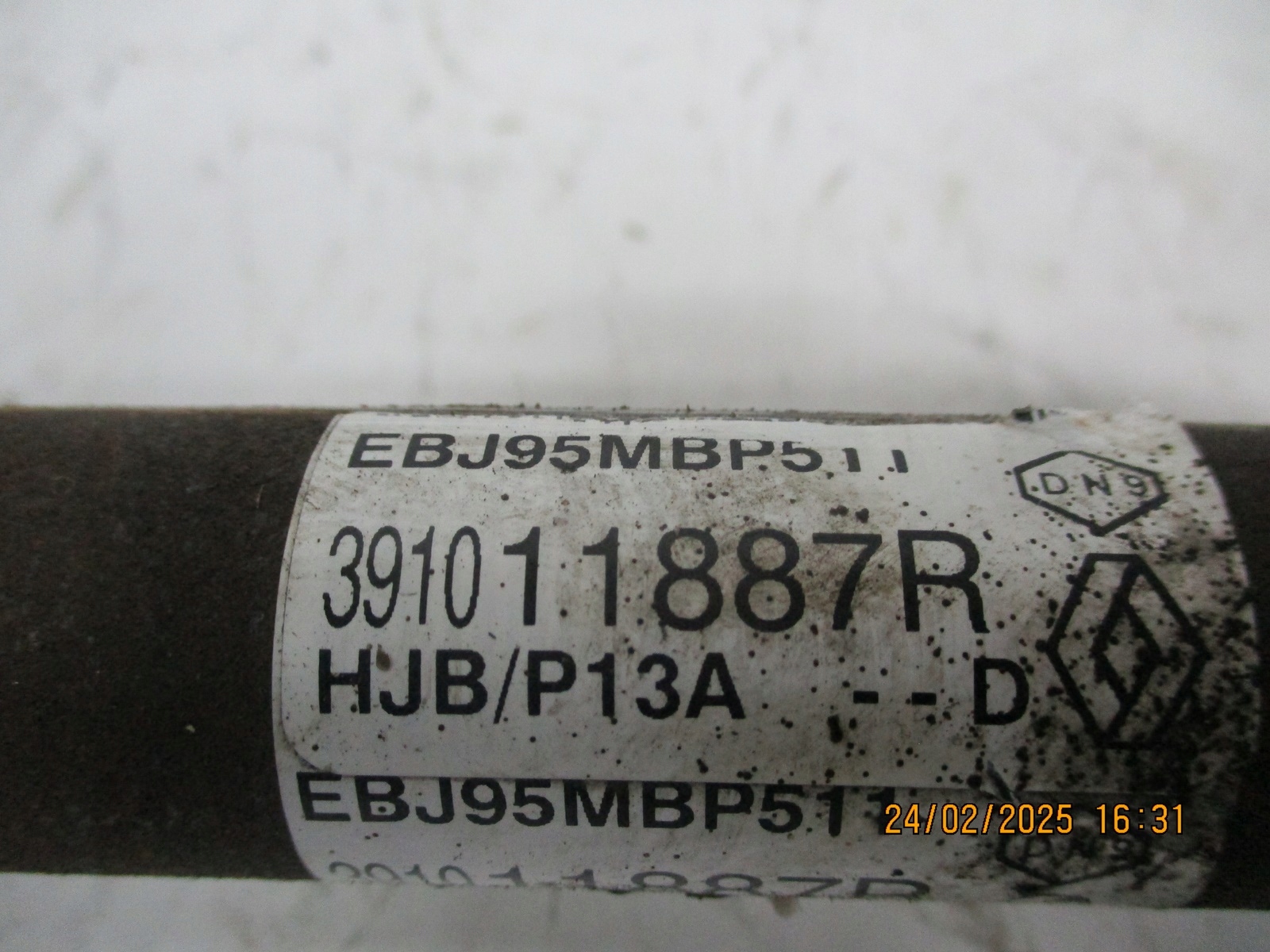 semi-axis front NISSAN JUKE F16 1.3iT 391011887R left