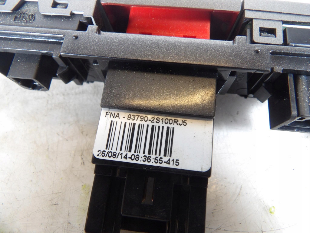 HYUNDAI IX35 light switch of warning lights 93790-2S100RJ5