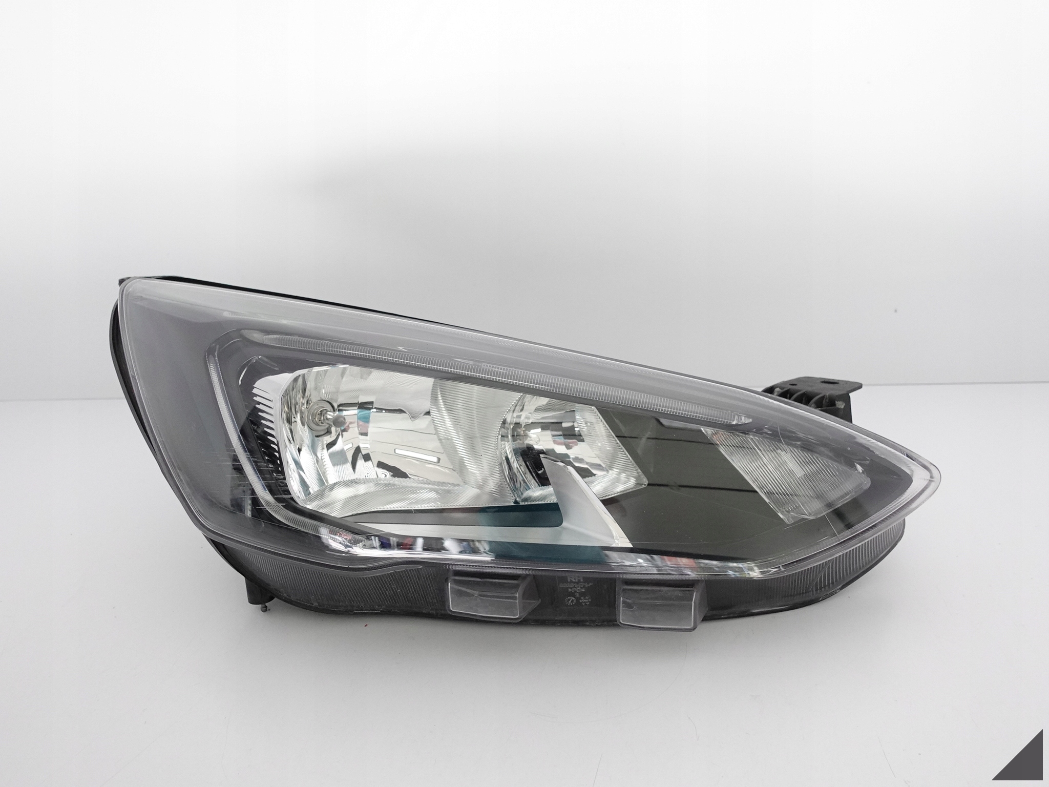 FORD FOCUS IV MK4 18- light ZWYKLA+LED right EU
