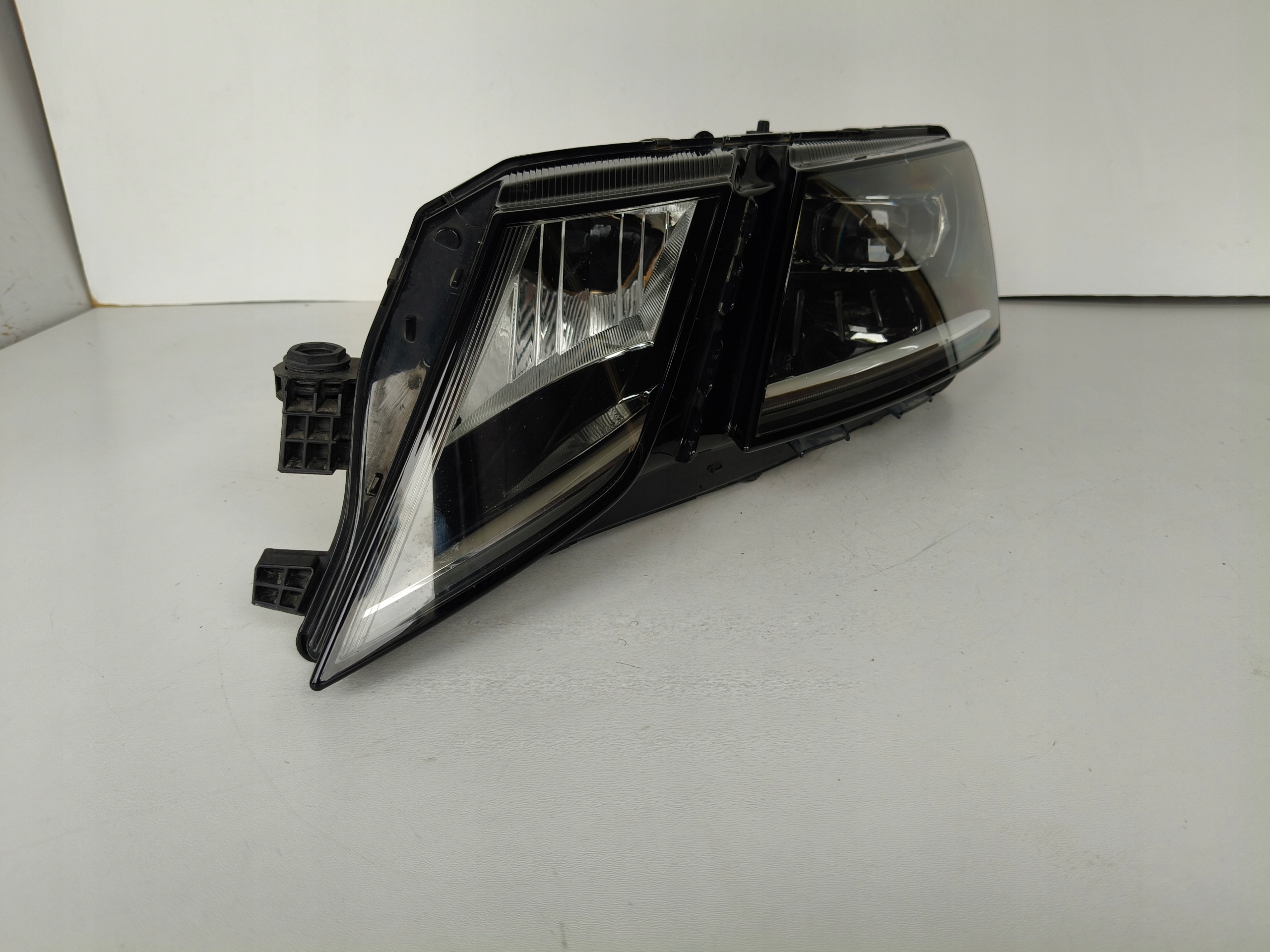 light left REFLEKTOR SKODA OCTAVIA III 3 5E 5E0 17- LIFT FULL LED