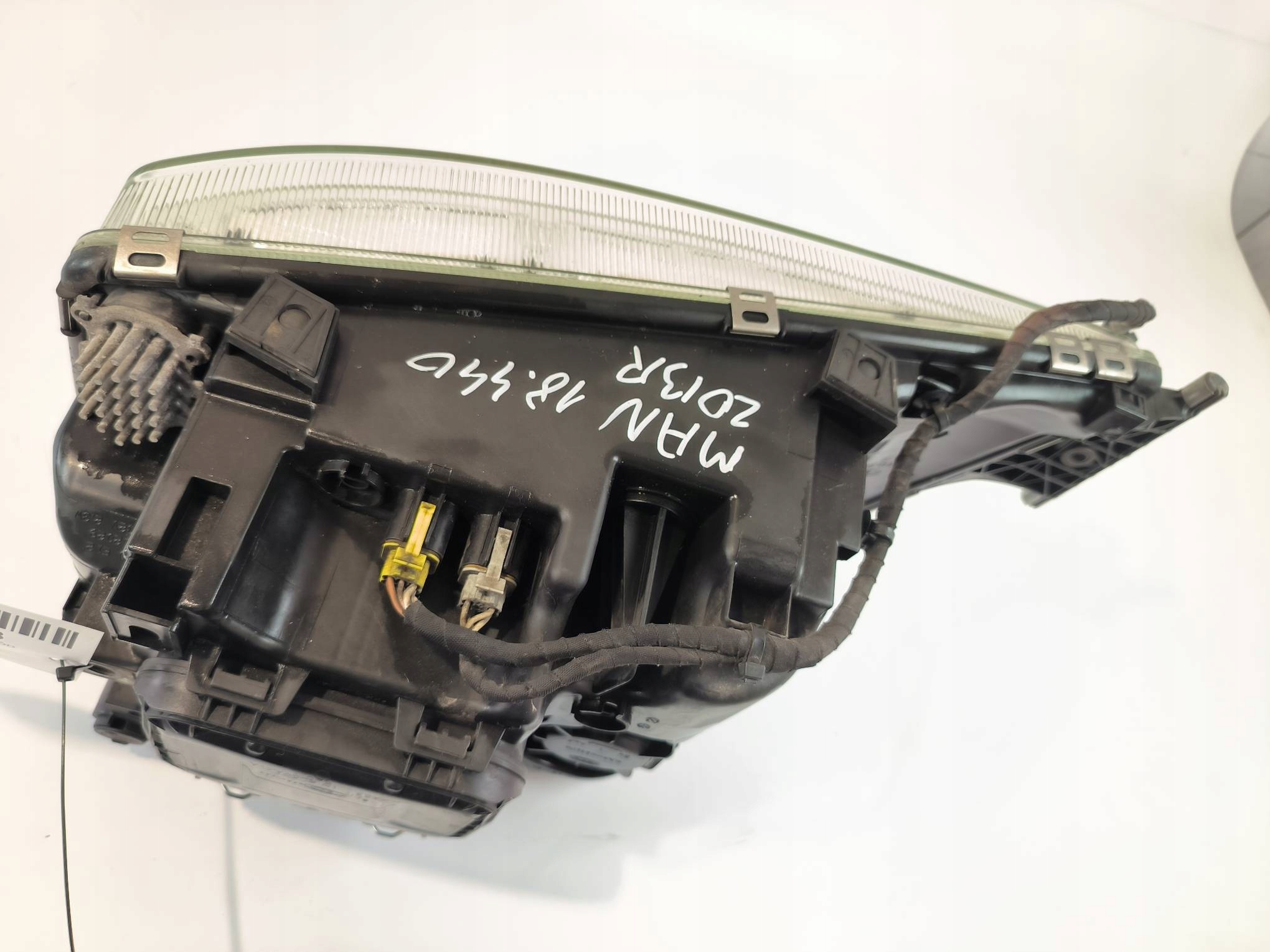 light right front MAN TGX 18.440