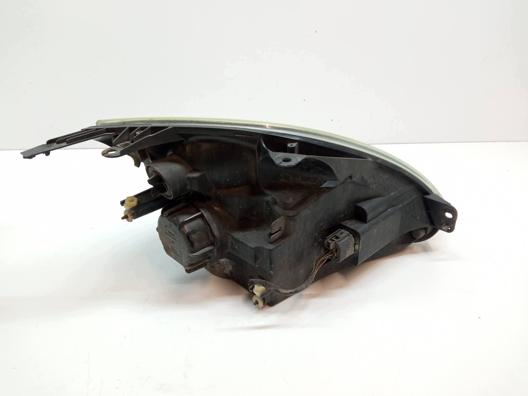 light front left EU Ford Fiesta Mk6 (2002-2008)
