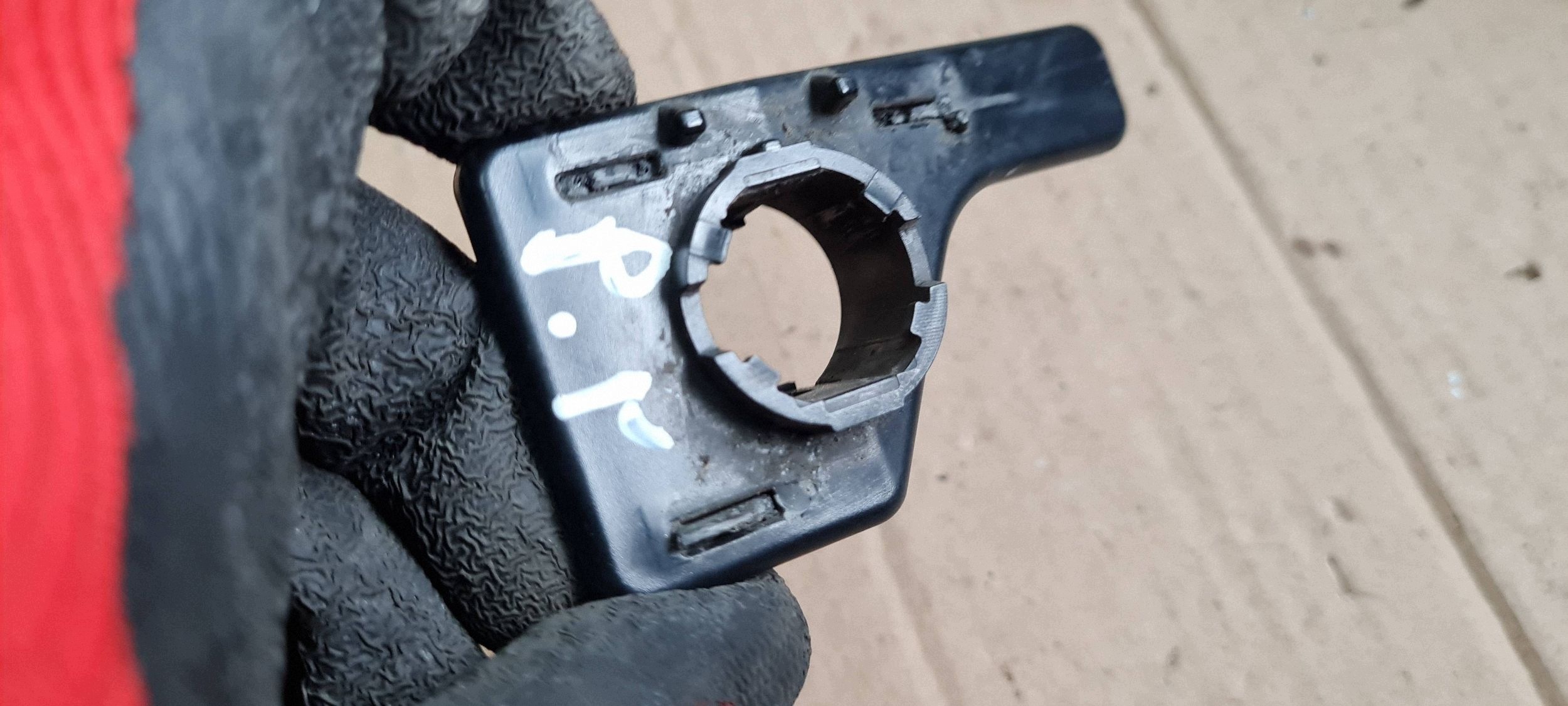 A6 C7 4G LIFT bracket holder KOSZYCZEK right front 4G0919268K