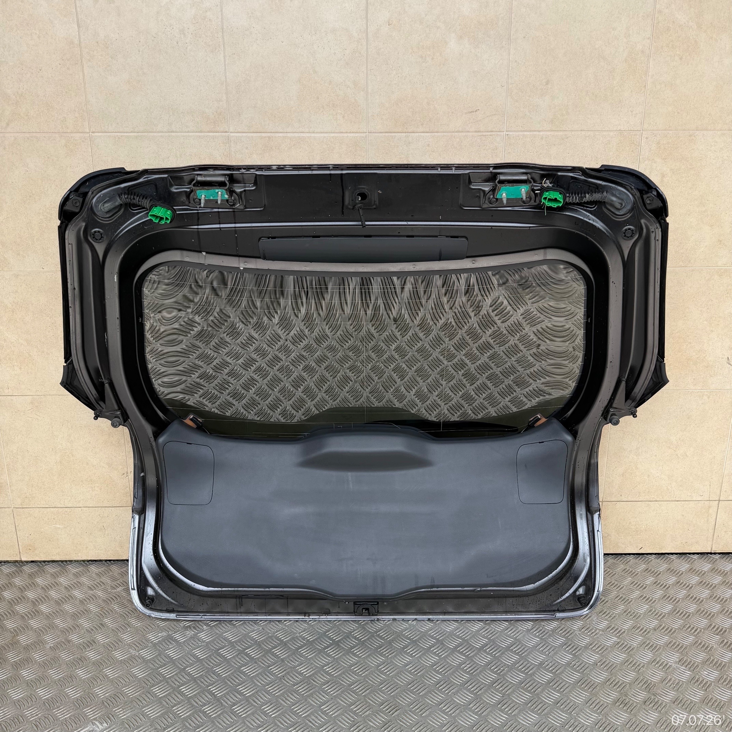 boot doors complete TOYOTA YARIS CROSS 2023 ROK KAMERA