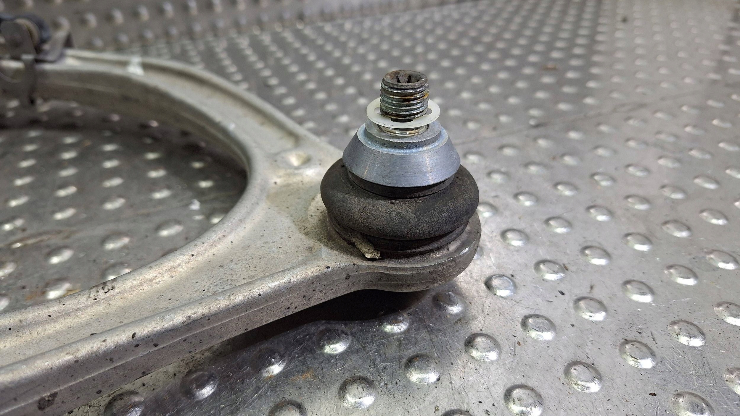 arm left front upper MERCEDES C-KLASA W205