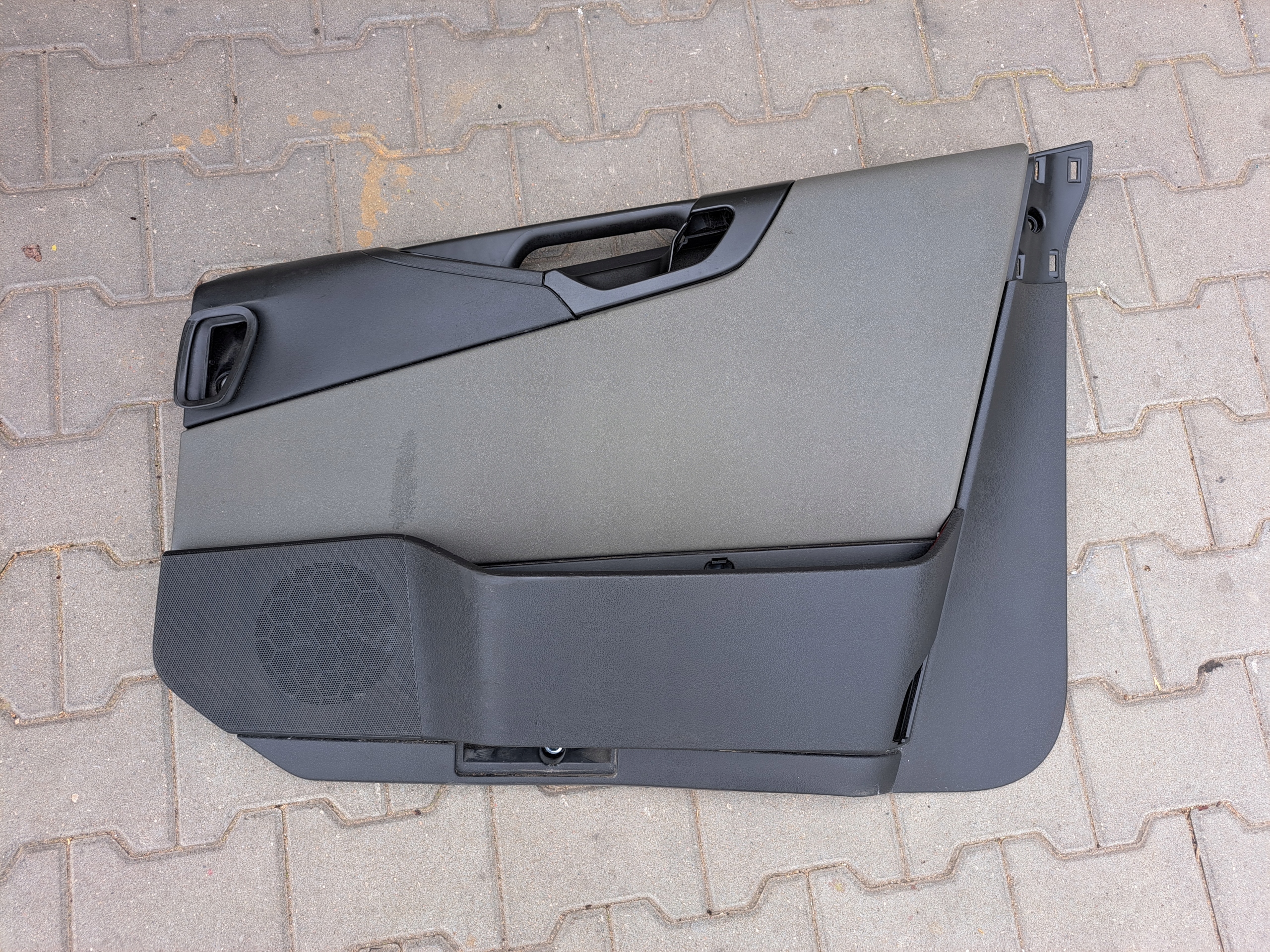 TAPICERKA PRAWA BOCZEK DRZWI VOLVO FH 4